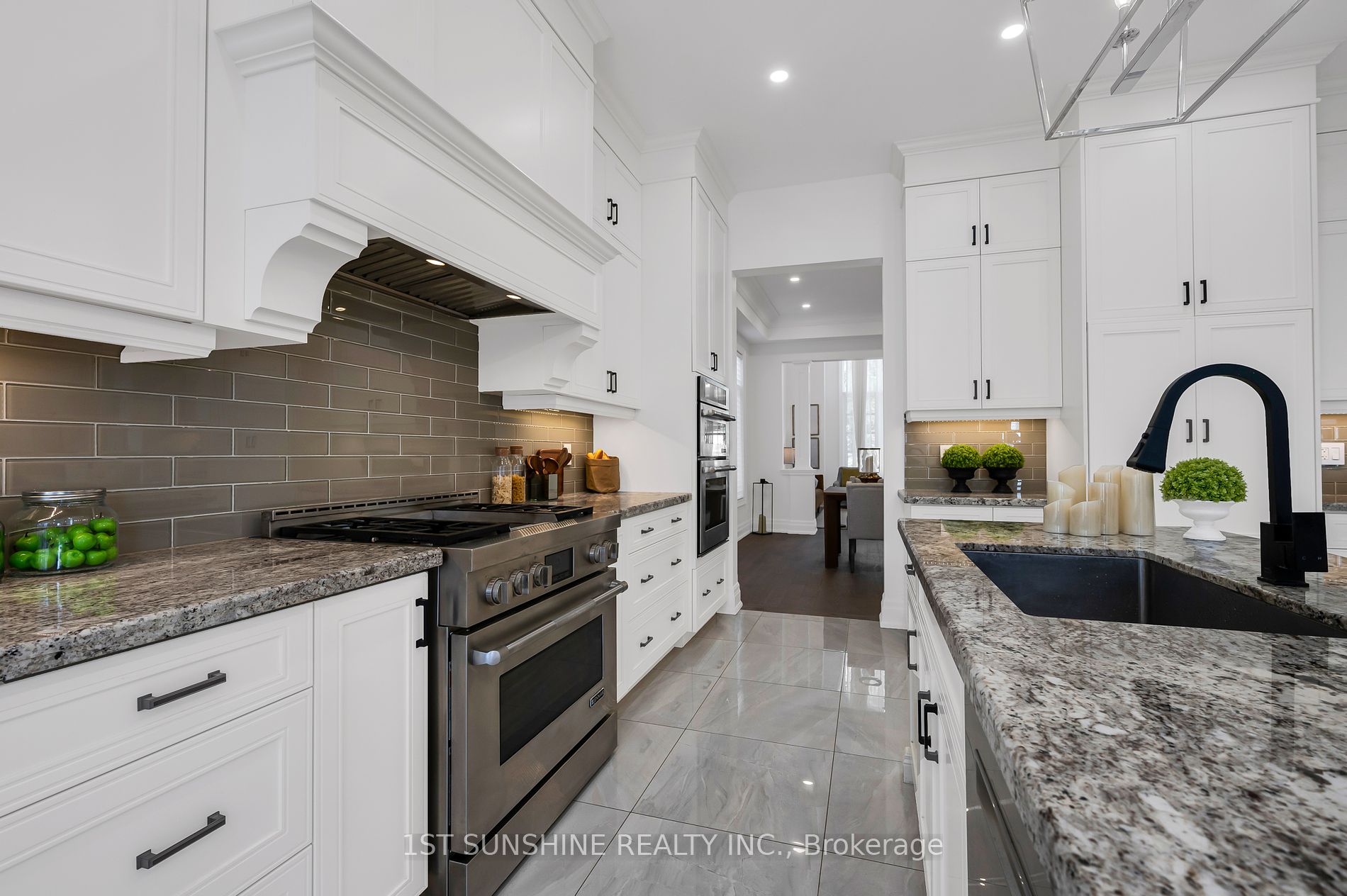 18 Legacy Lane