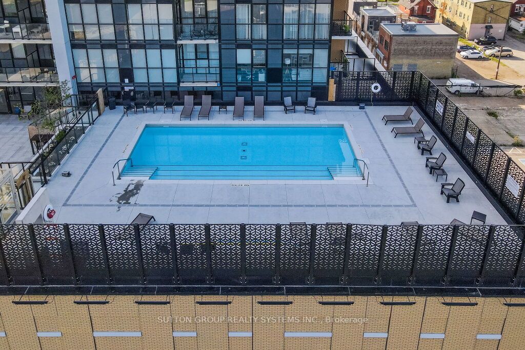 108 Garment St, #404