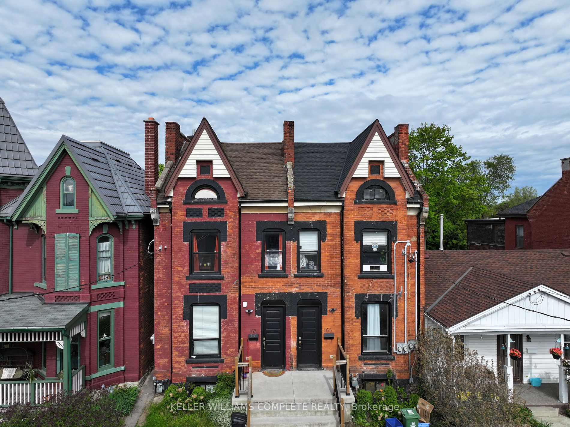 163 Emerald St N