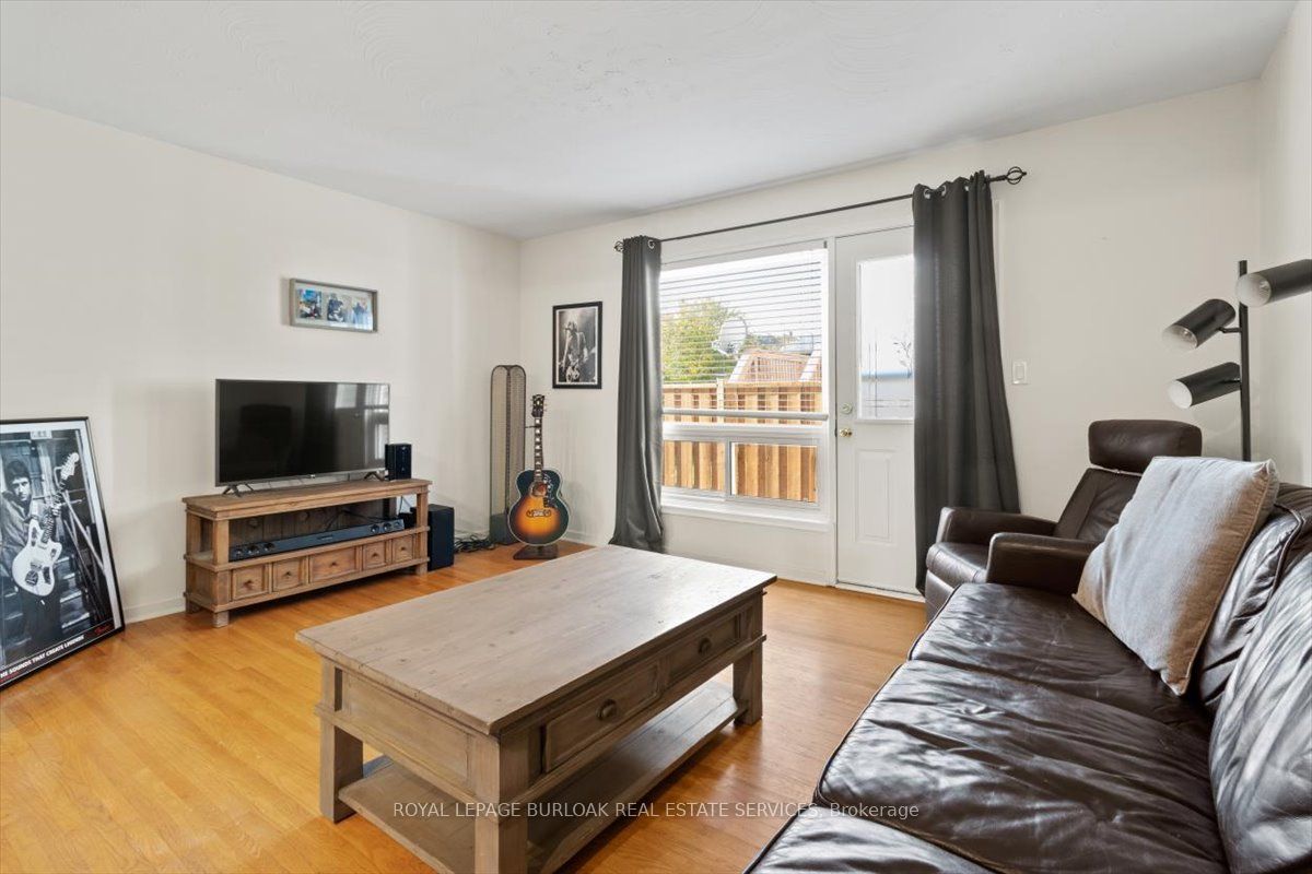 11 Colmar Pl, #2