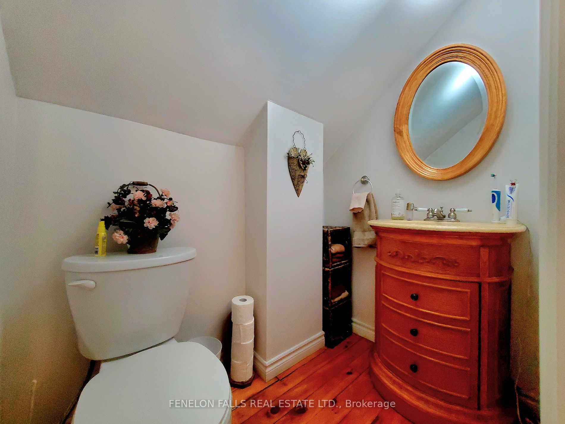 3472 Monck Road