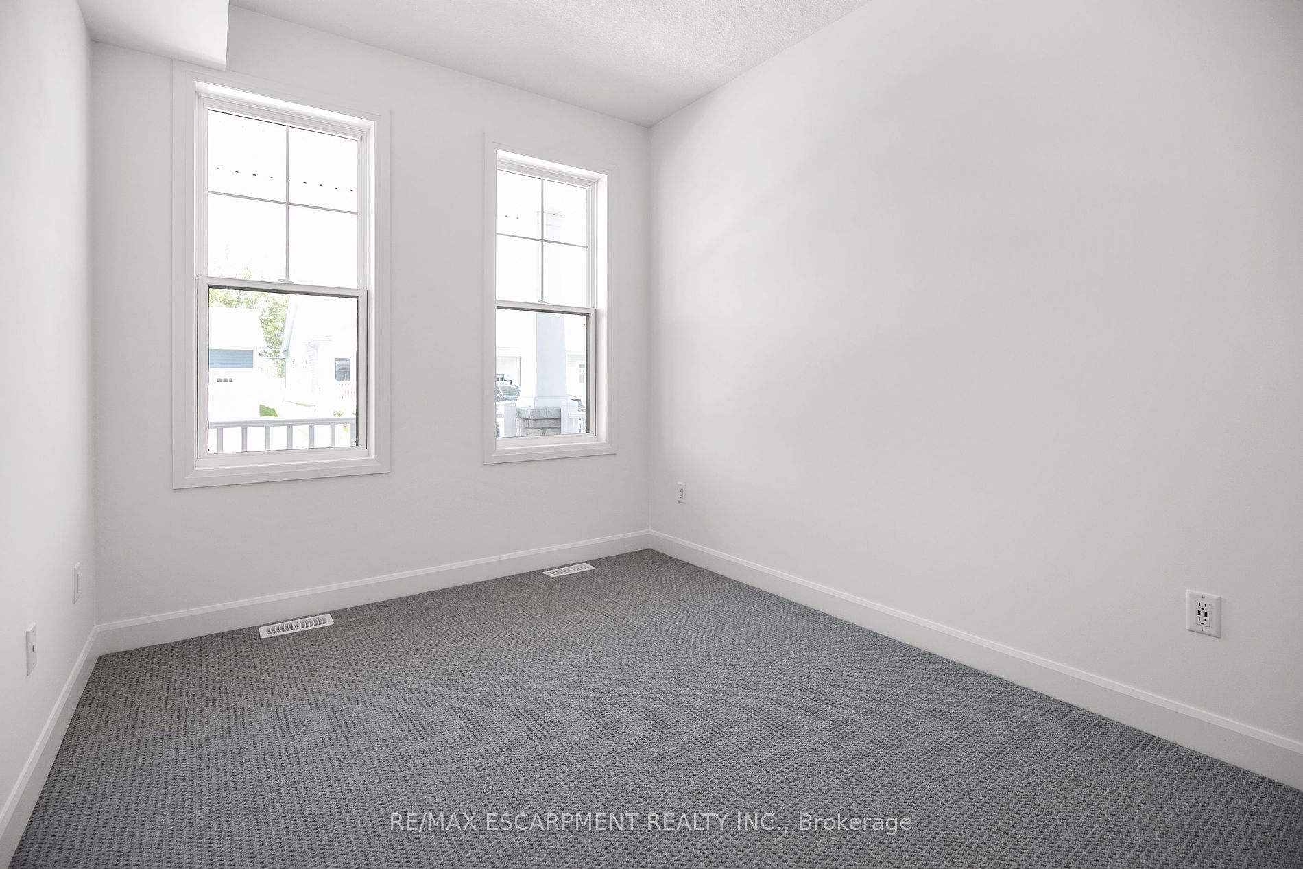 26 Beachwalk Crescent