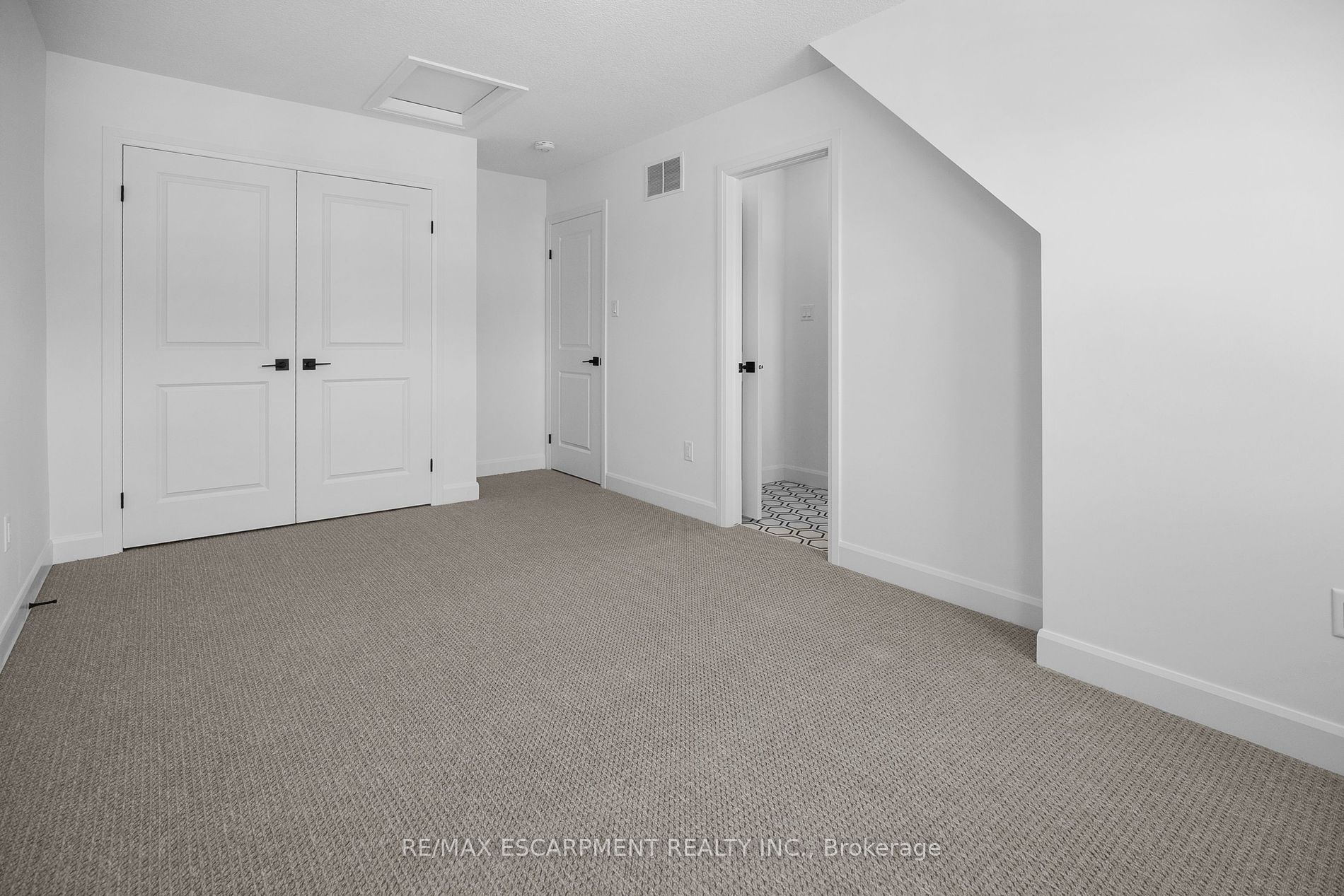 26 Beachwalk Crescent