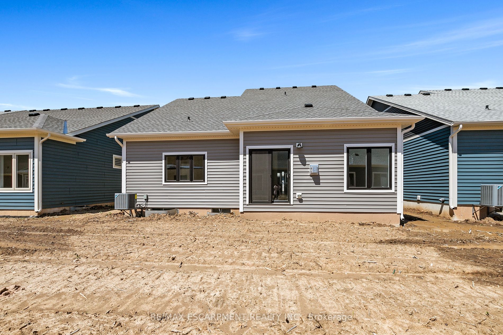 26 Beachwalk Crescent