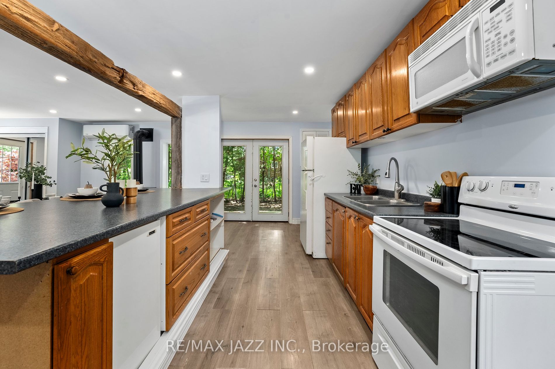 11 Edgewood Drive