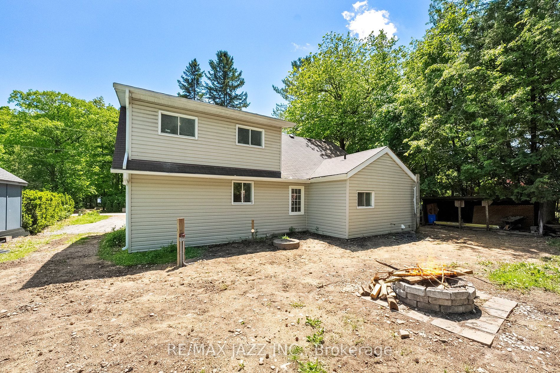 11 Edgewood Drive