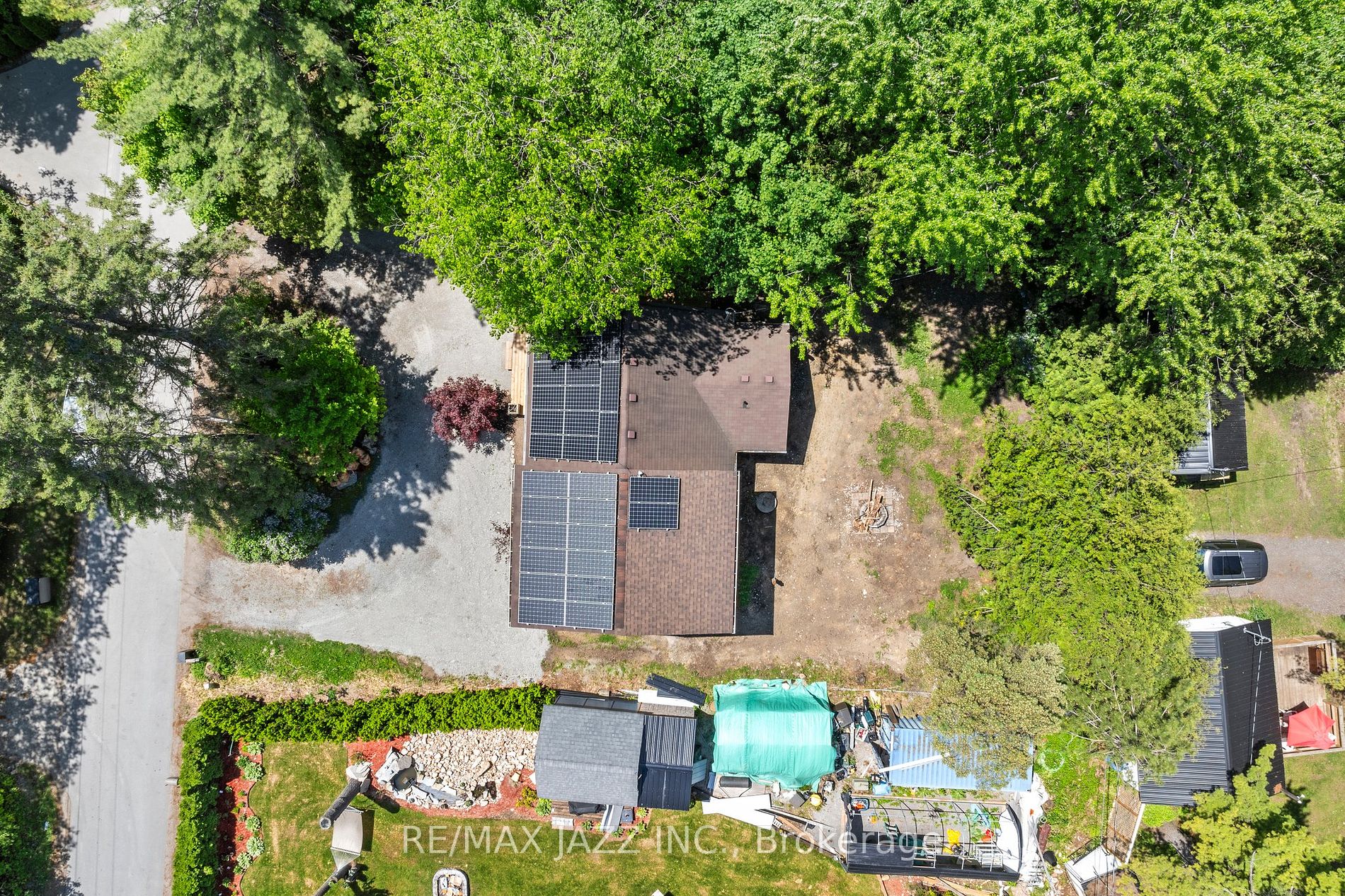 11 Edgewood Drive