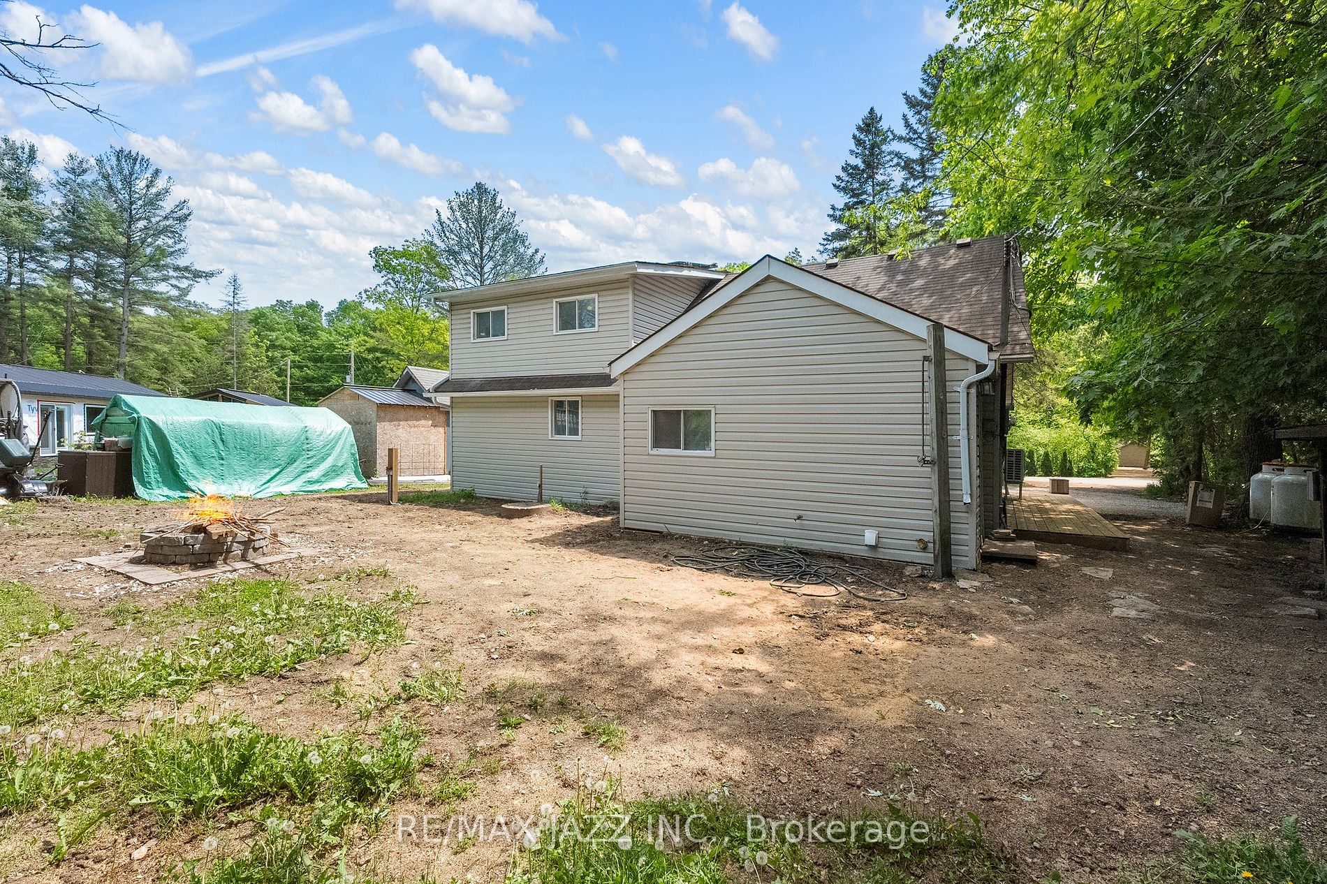 11 Edgewood Drive