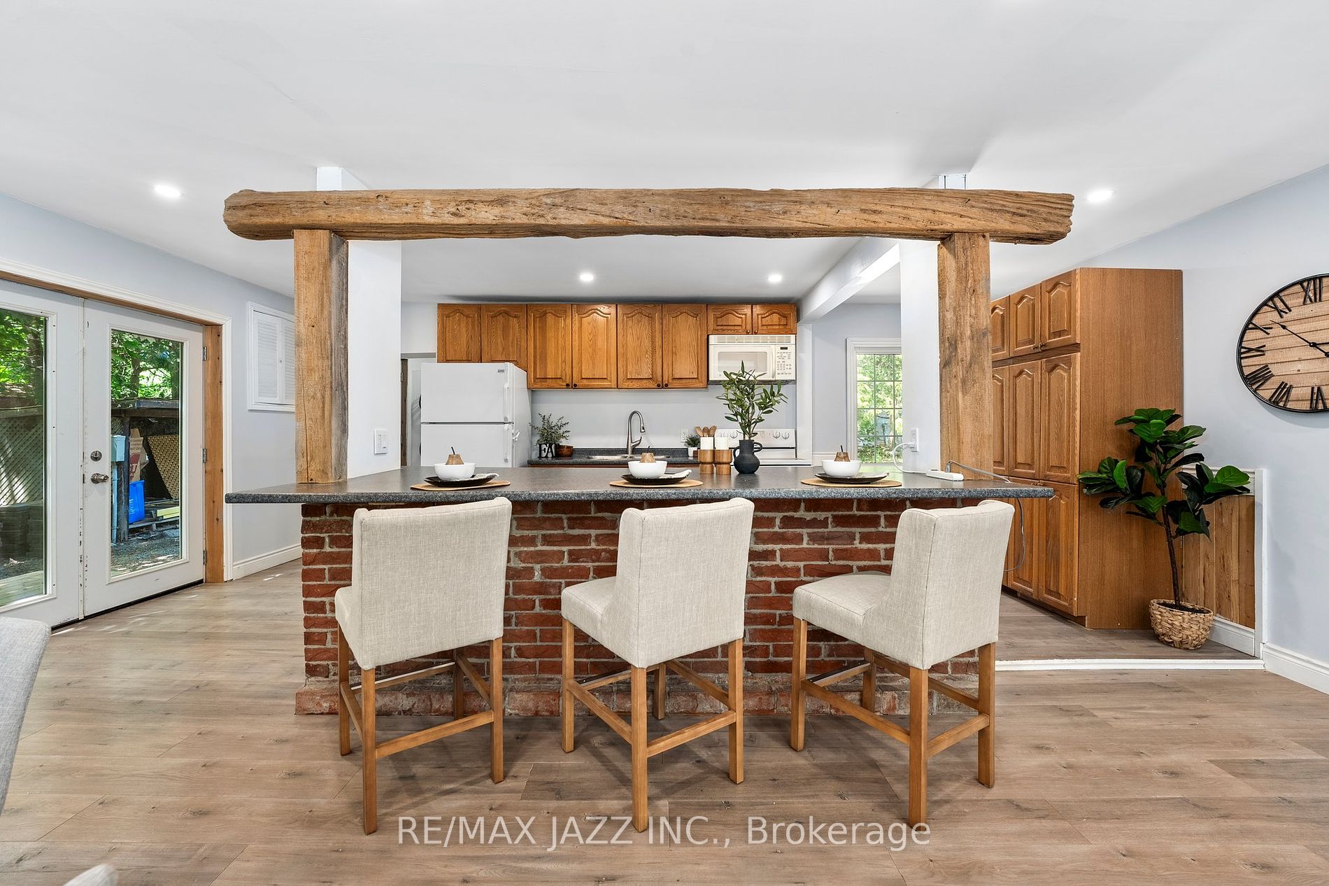 11 Edgewood Drive