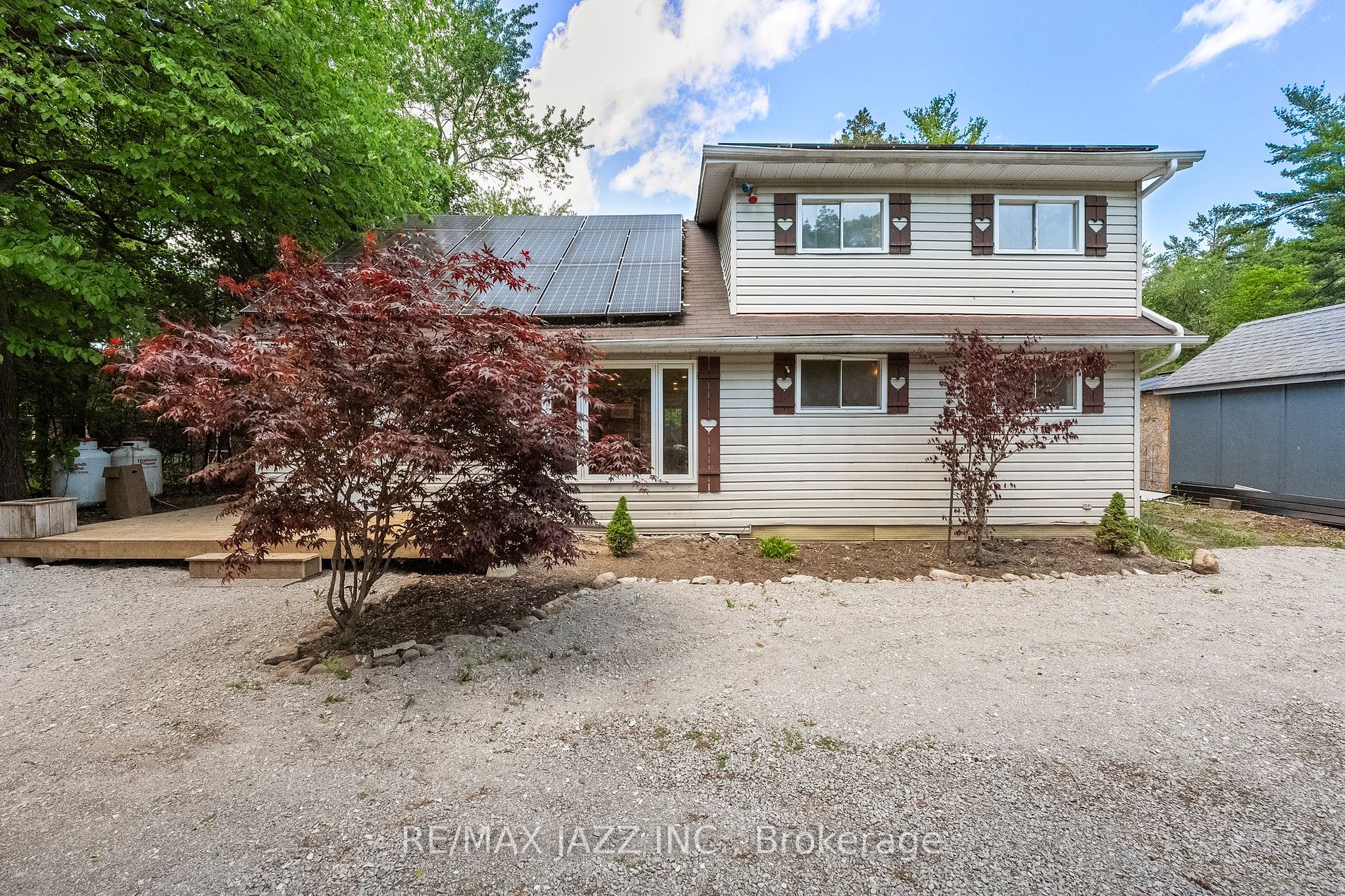 11 Edgewood Drive