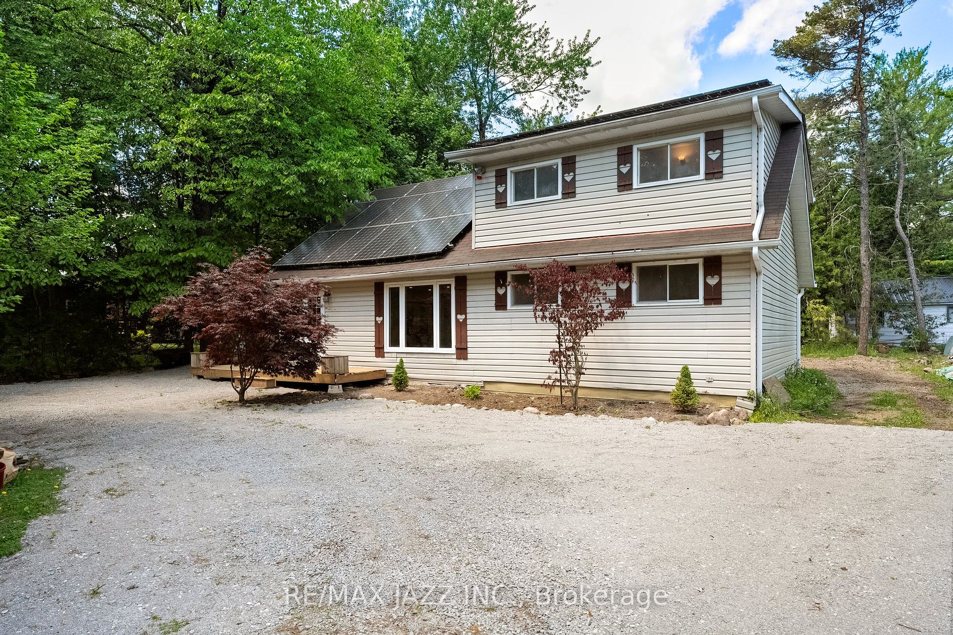 11 Edgewood Drive