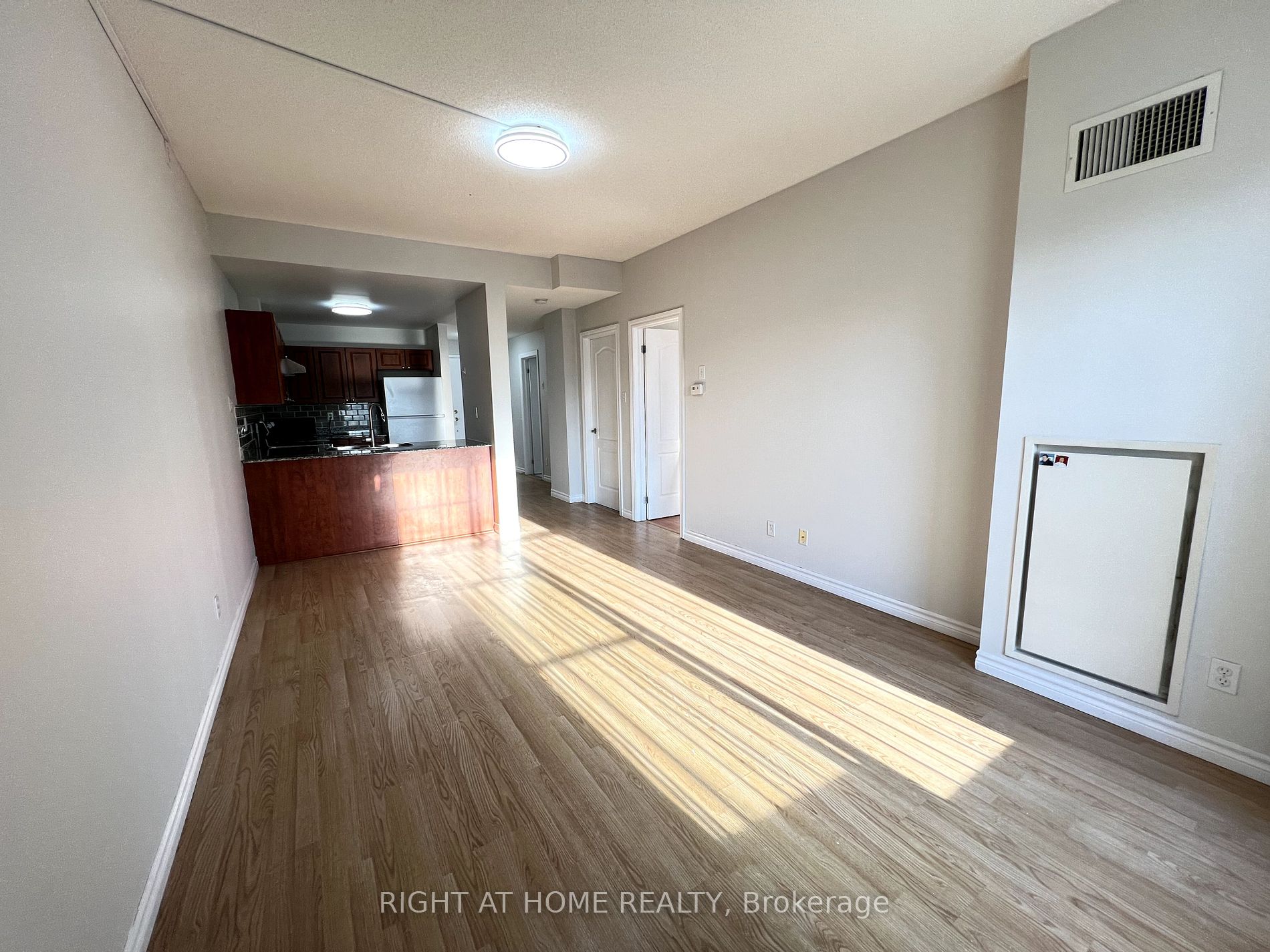 135 James Street S, #403