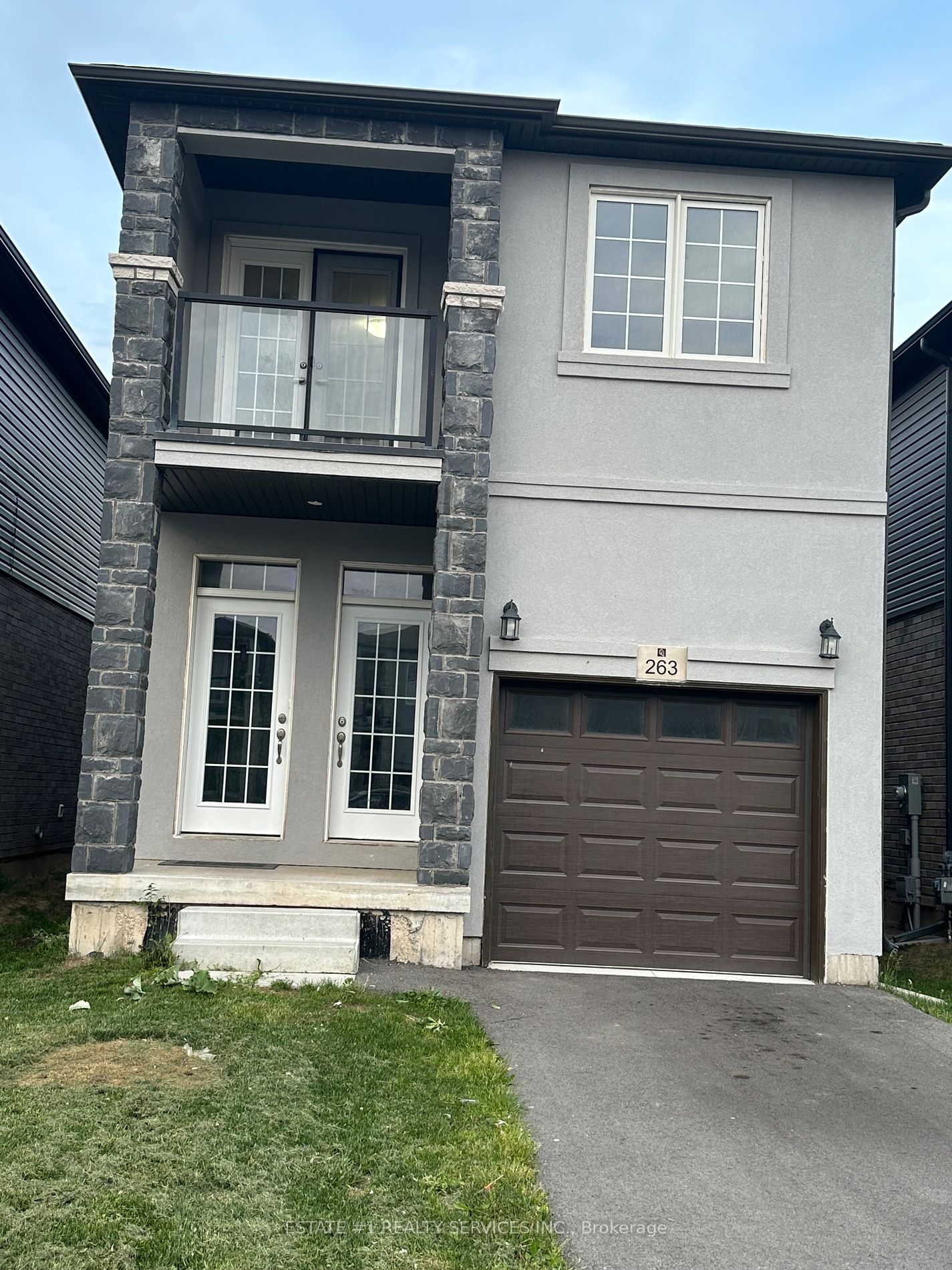 263 Louise St