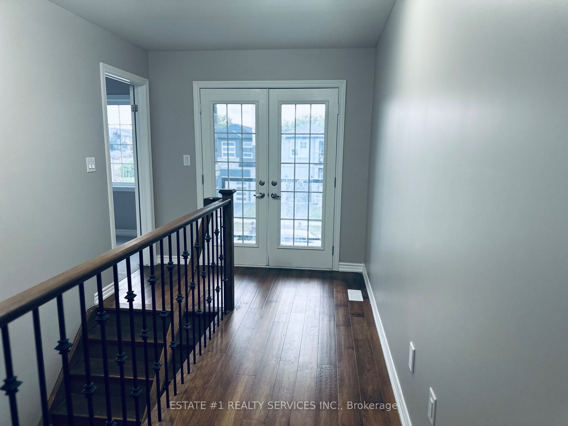263 Louise St