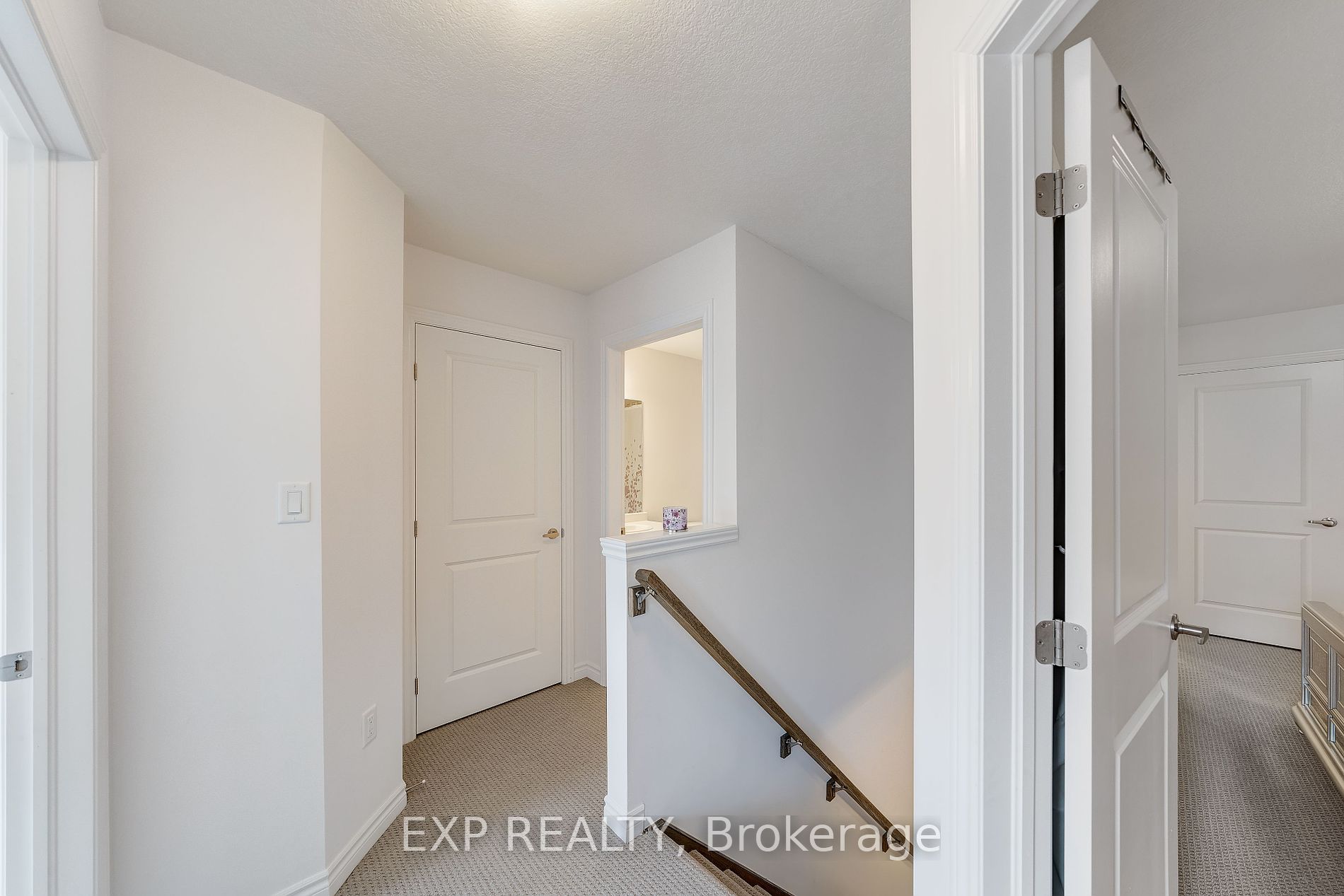 61 Soho St, #142