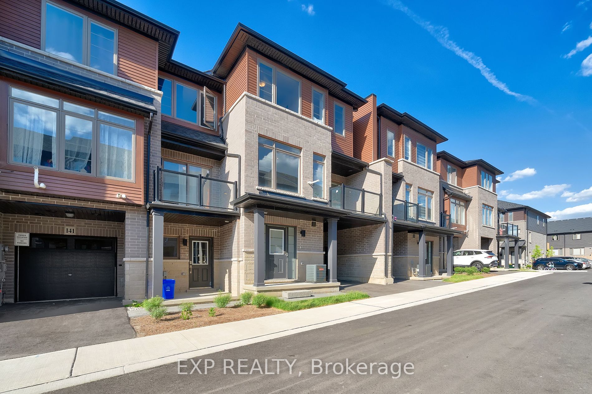 61 Soho St, #142