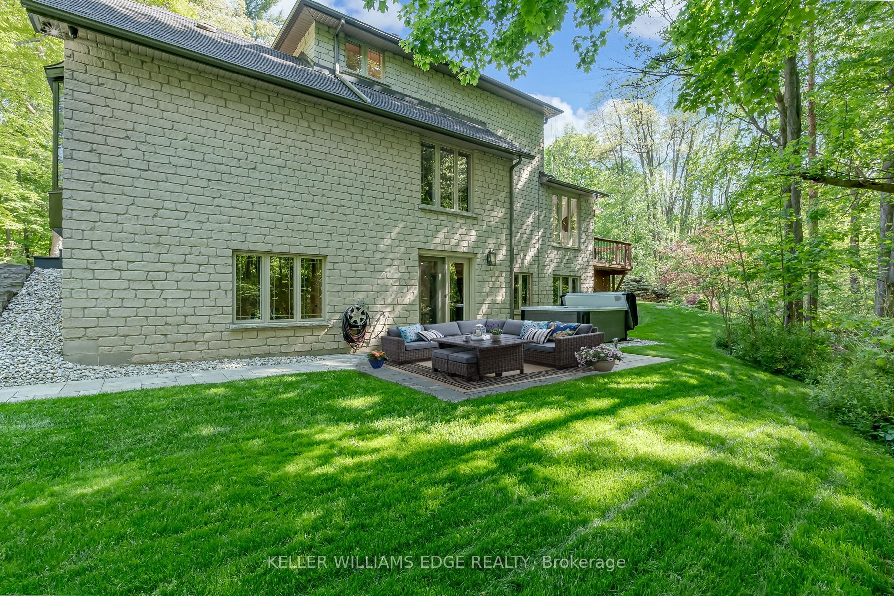 18 Elder Crescent
