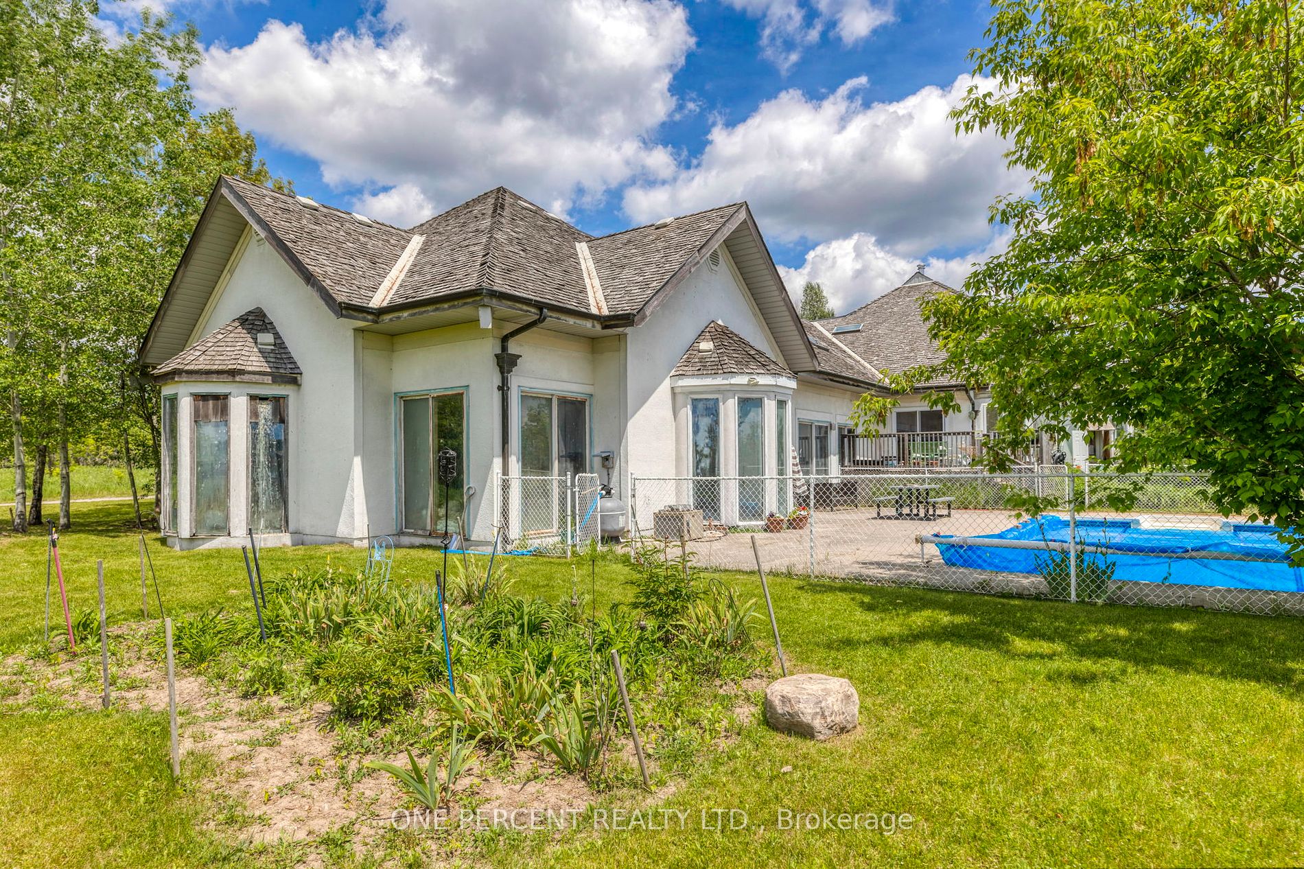 1315 Parkhill Road W