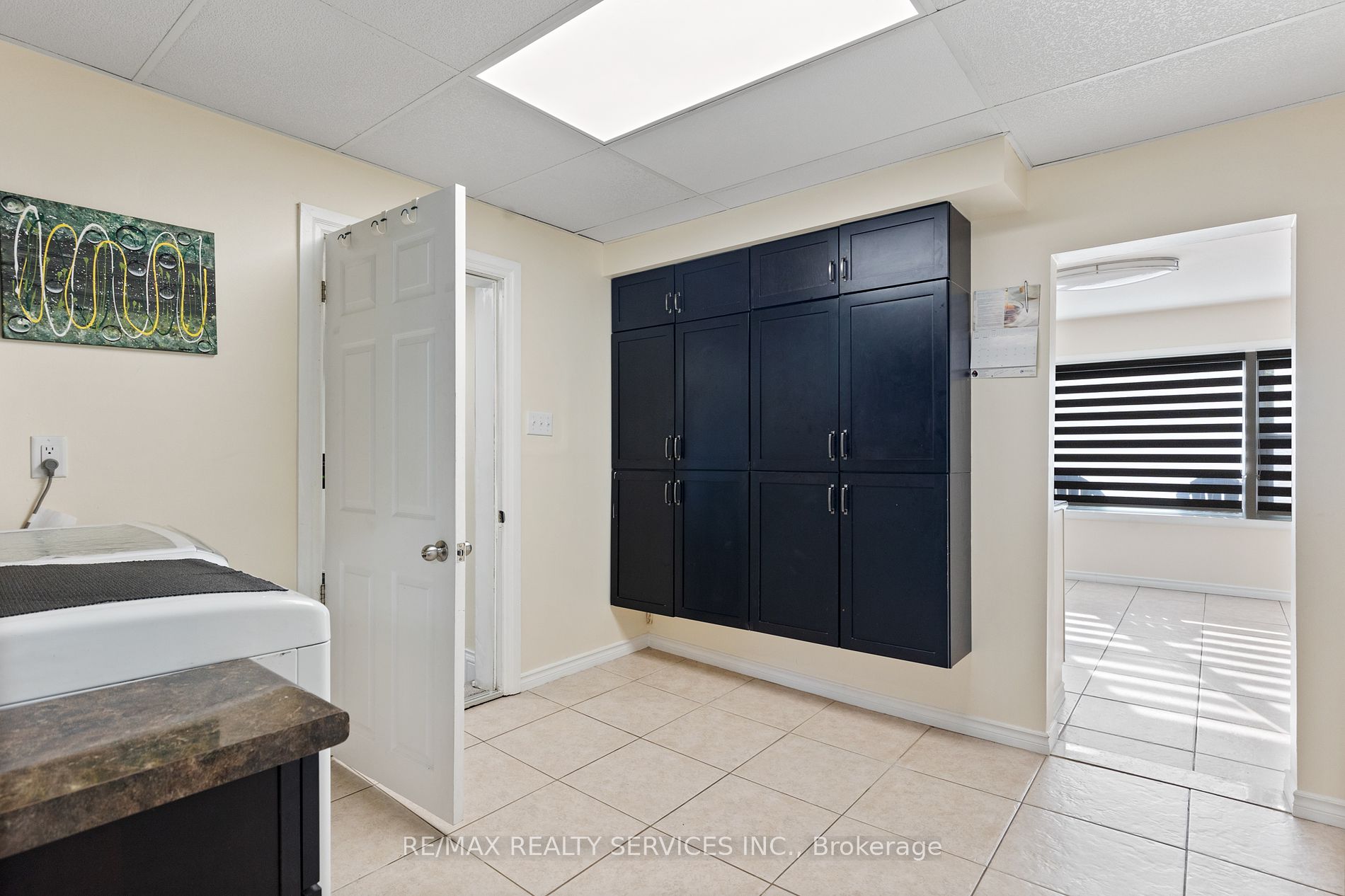 1032 Lauzon Rd