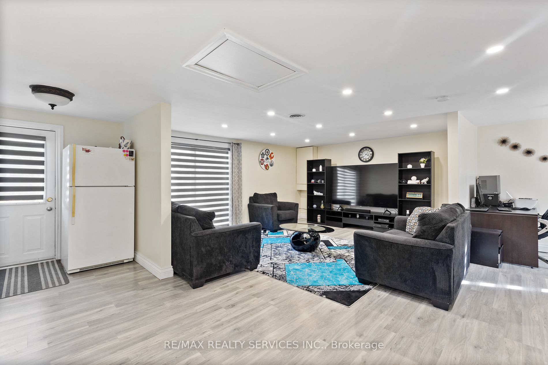 1032 Lauzon Rd