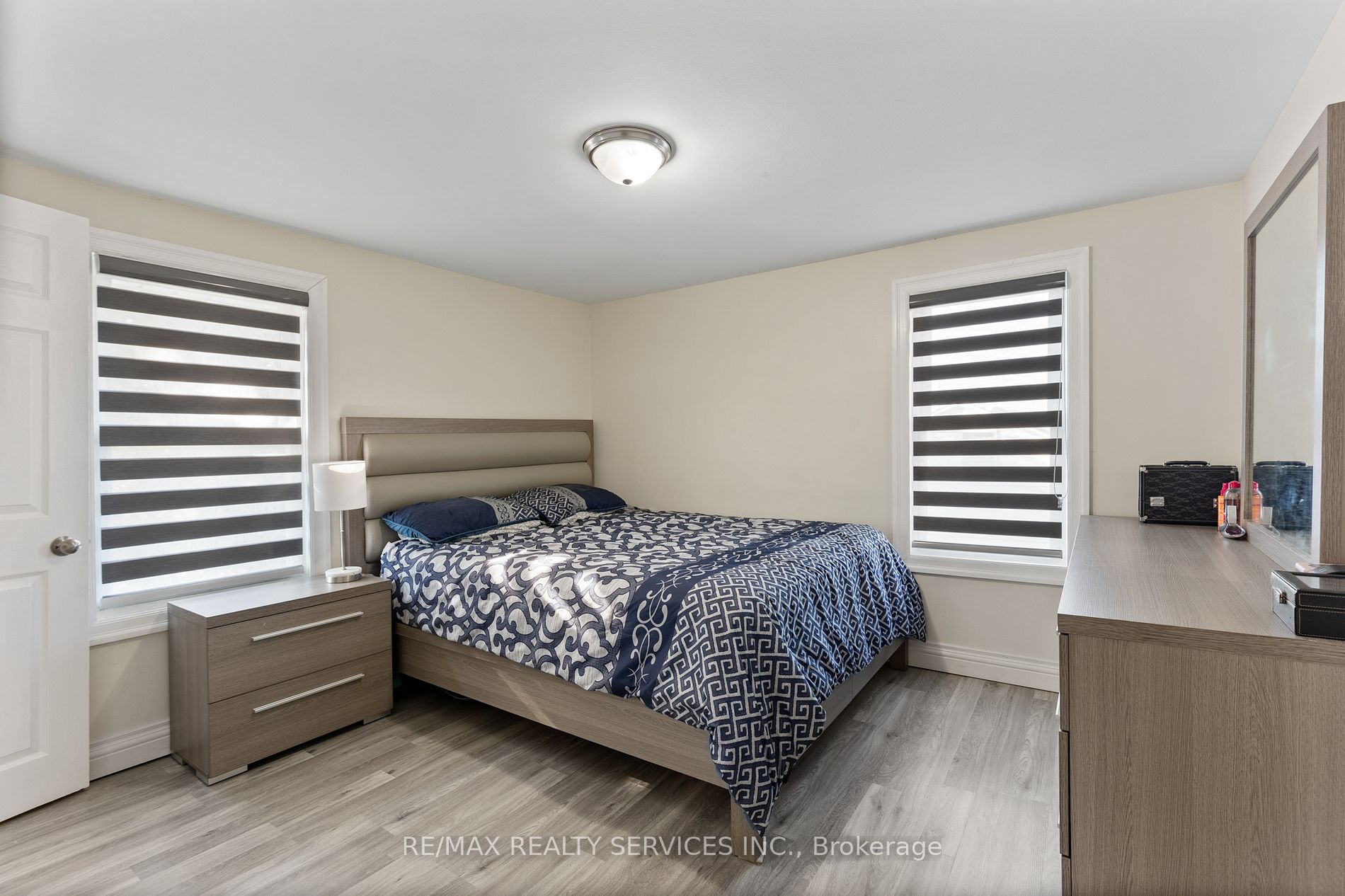 1032 Lauzon Rd