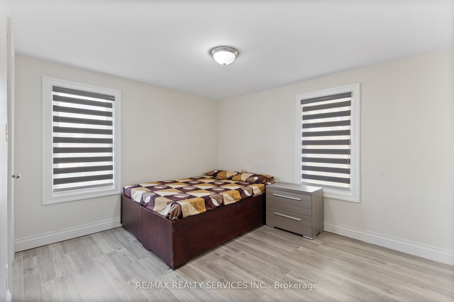 1032 Lauzon Rd