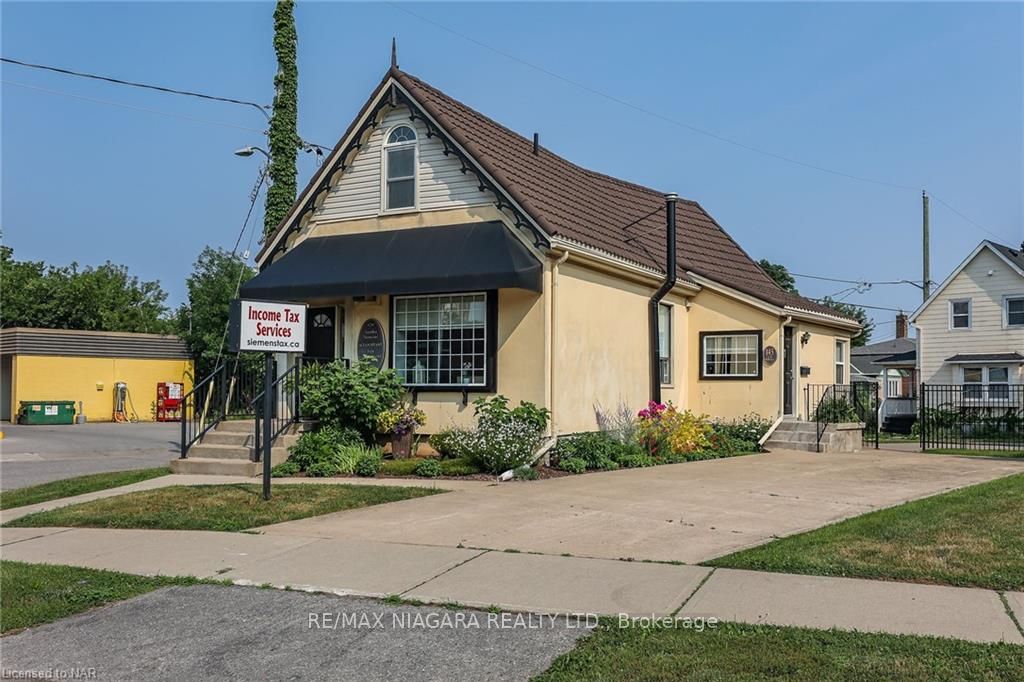 145 Welland Ave