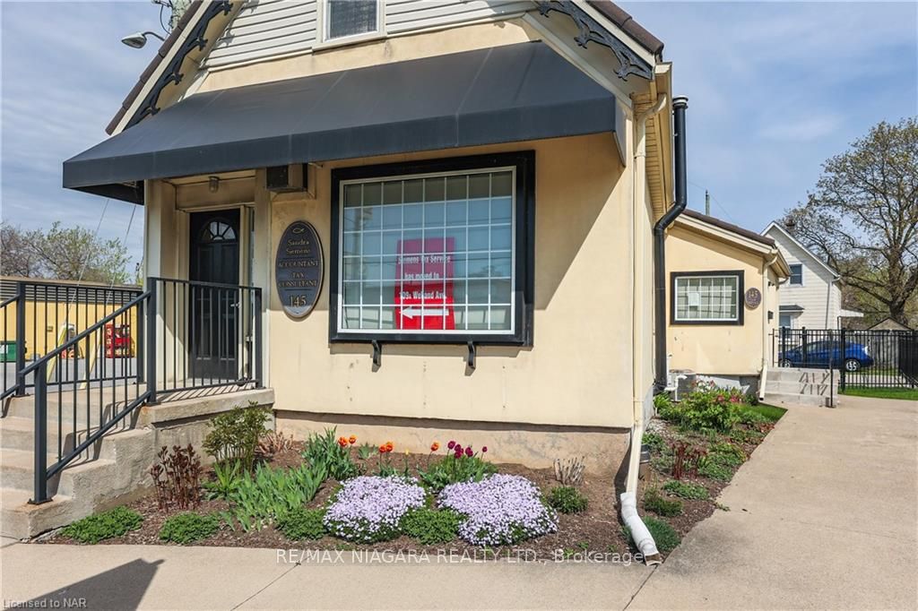145 Welland Ave