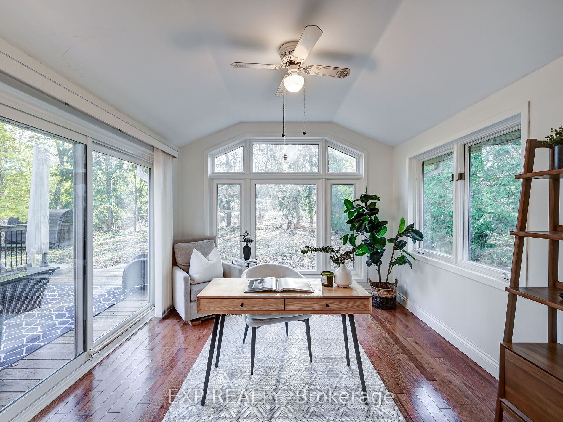 3 Dundana Ave