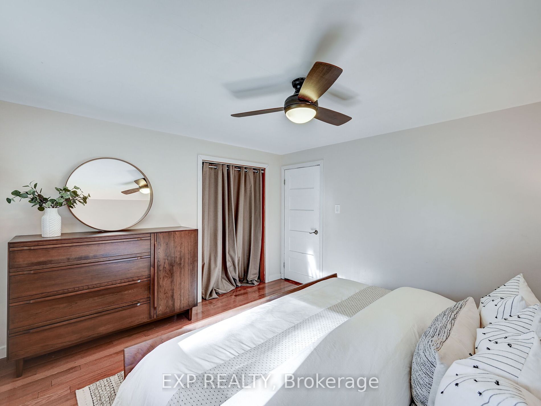 3 Dundana Ave