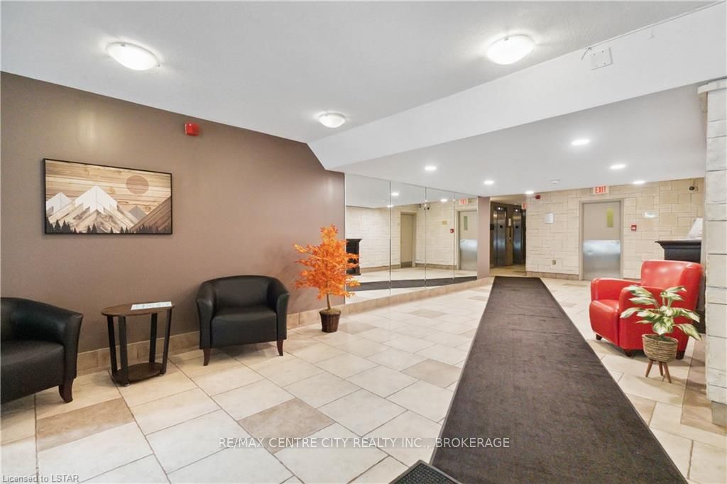 155 KENT Street #1202