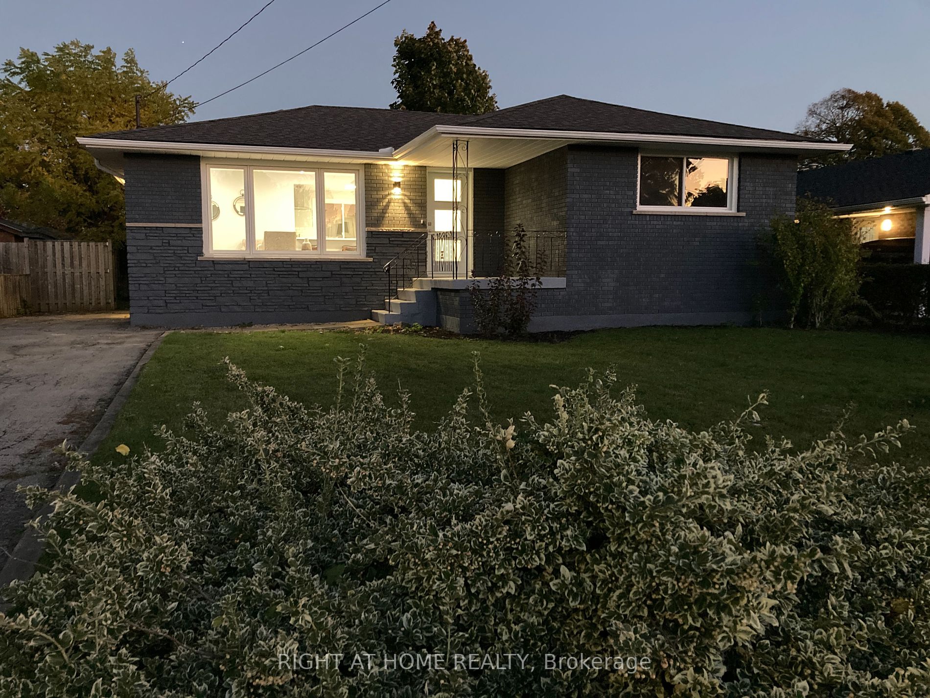 89 Greeningdon Drive