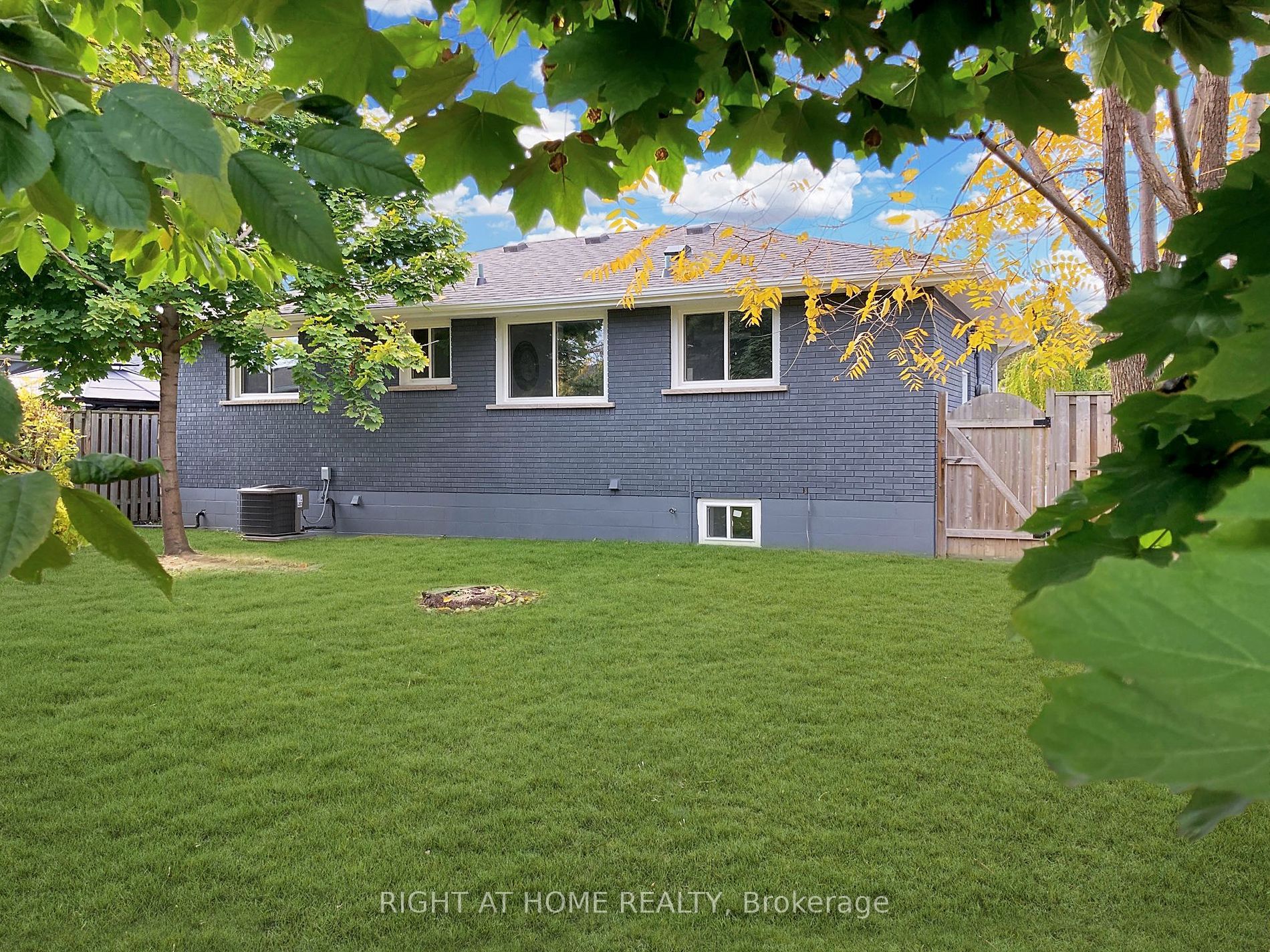 89 Greeningdon Drive