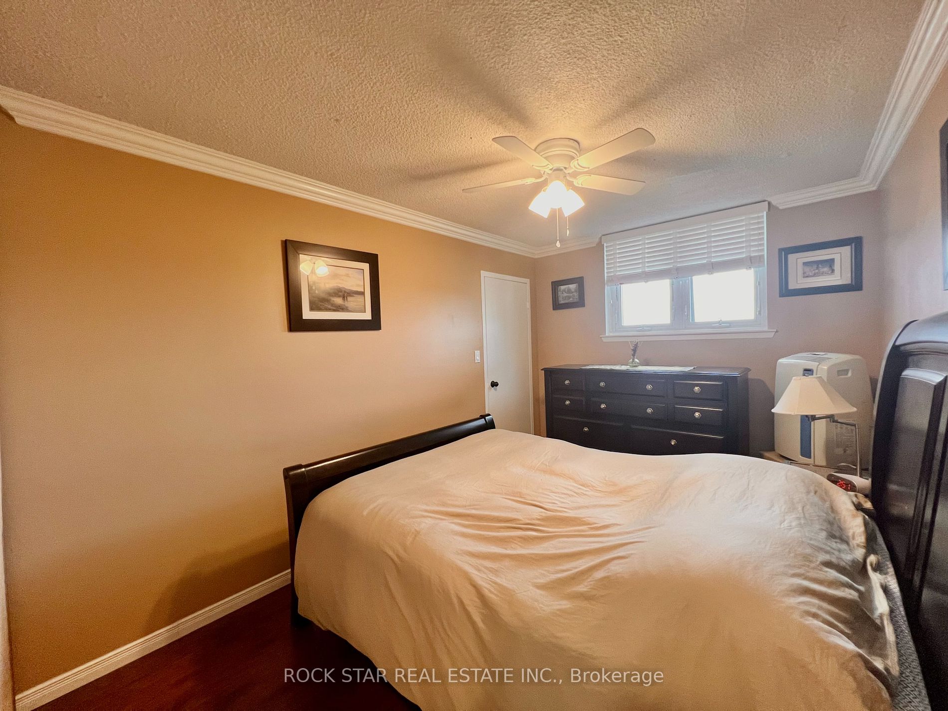 19 Woodlawn Rd E, #606