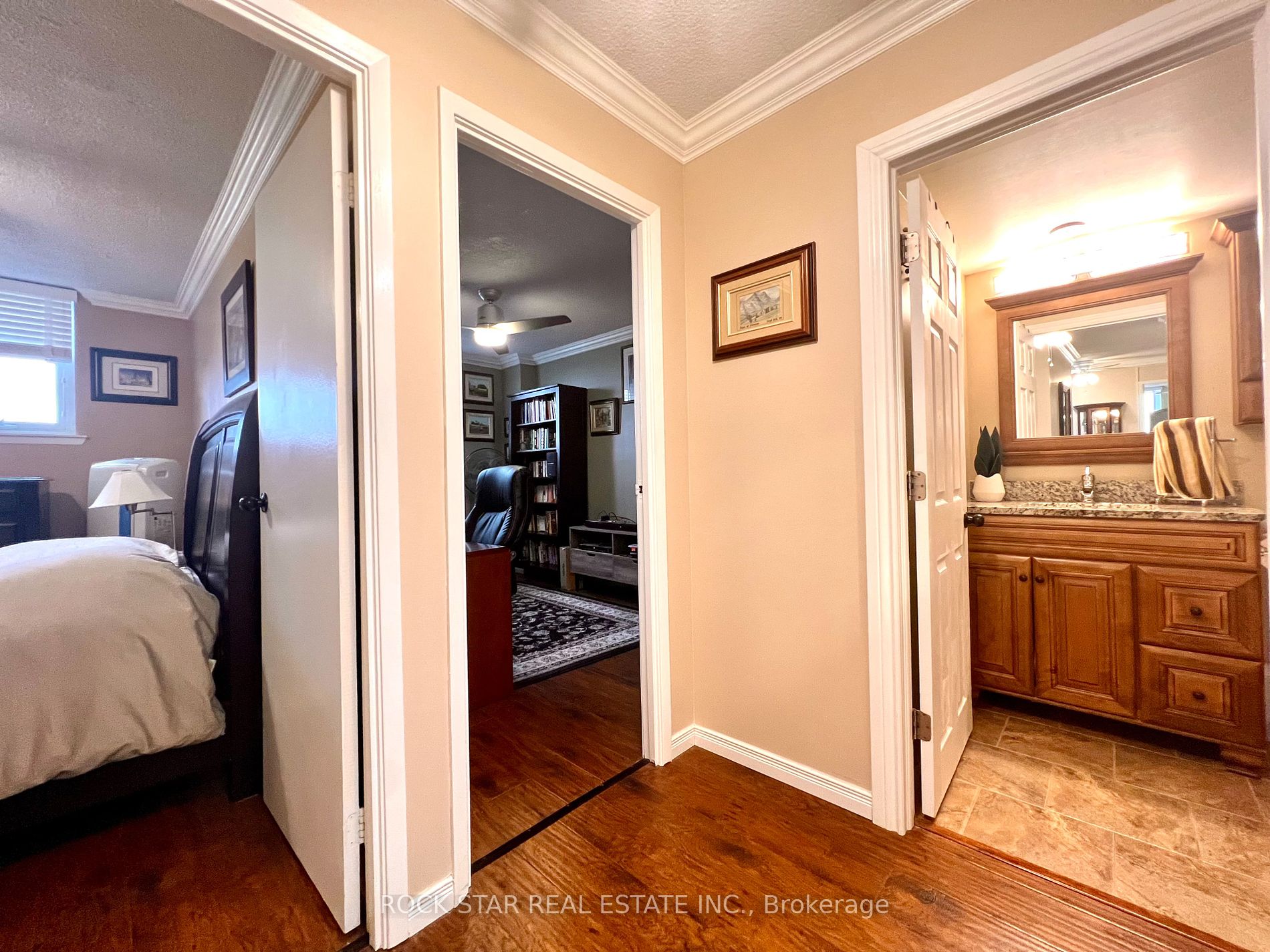 19 Woodlawn Rd E, #606