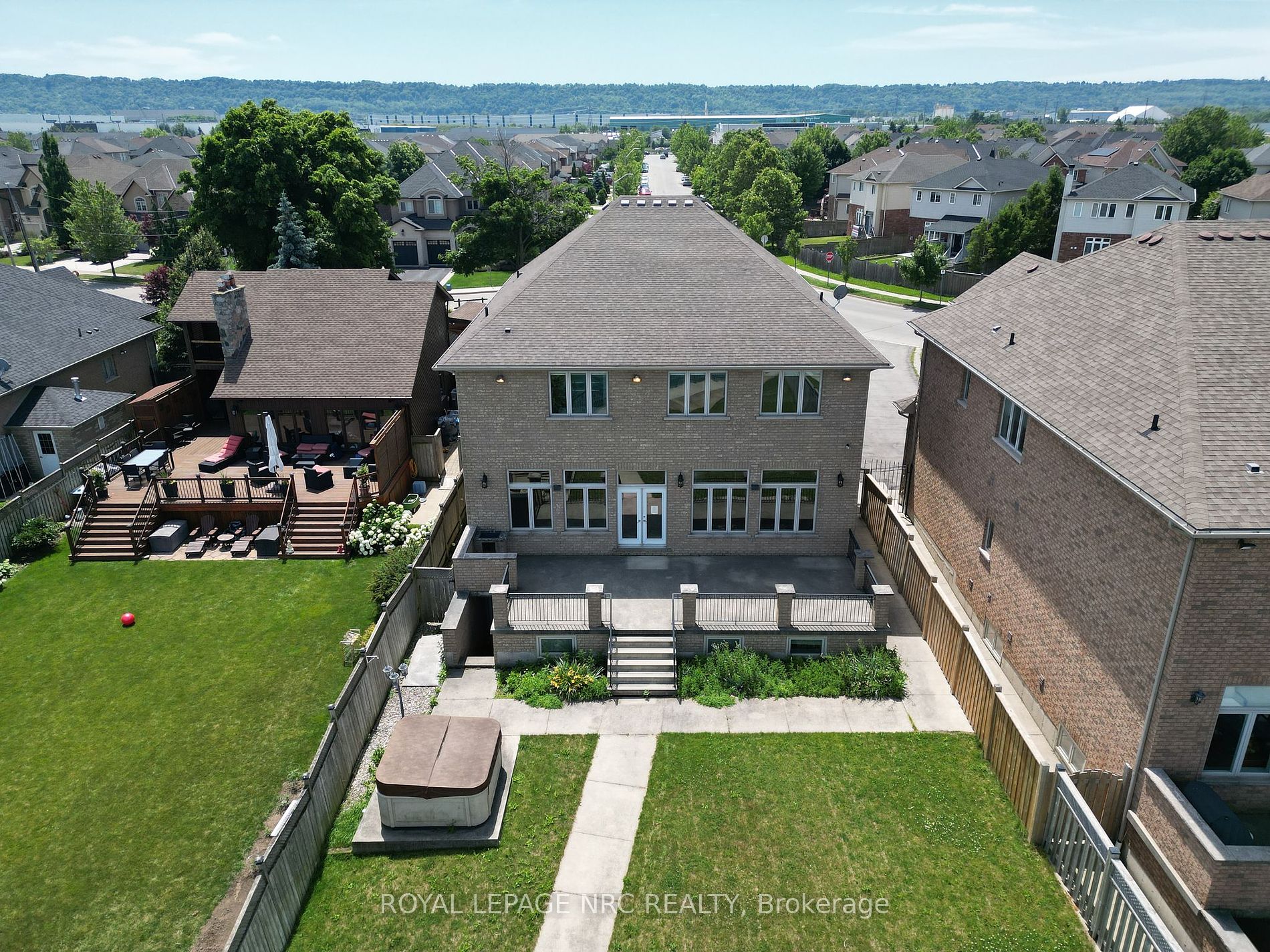 112 Watercrest Dr