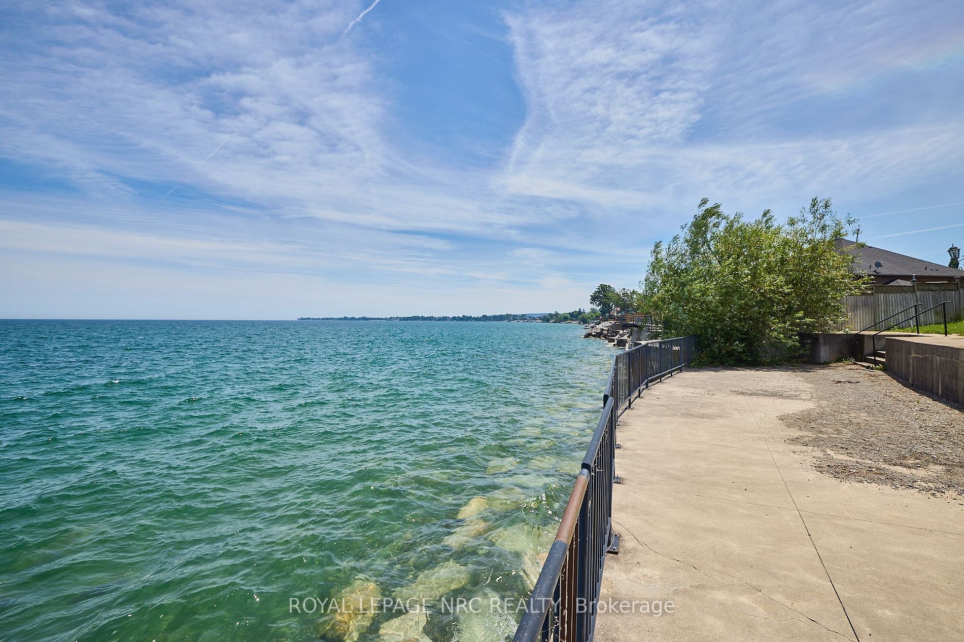 112 Watercrest Dr