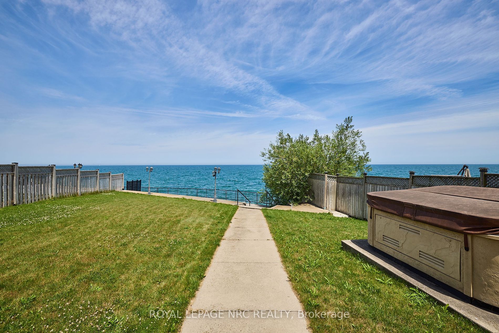 112 Watercrest Dr