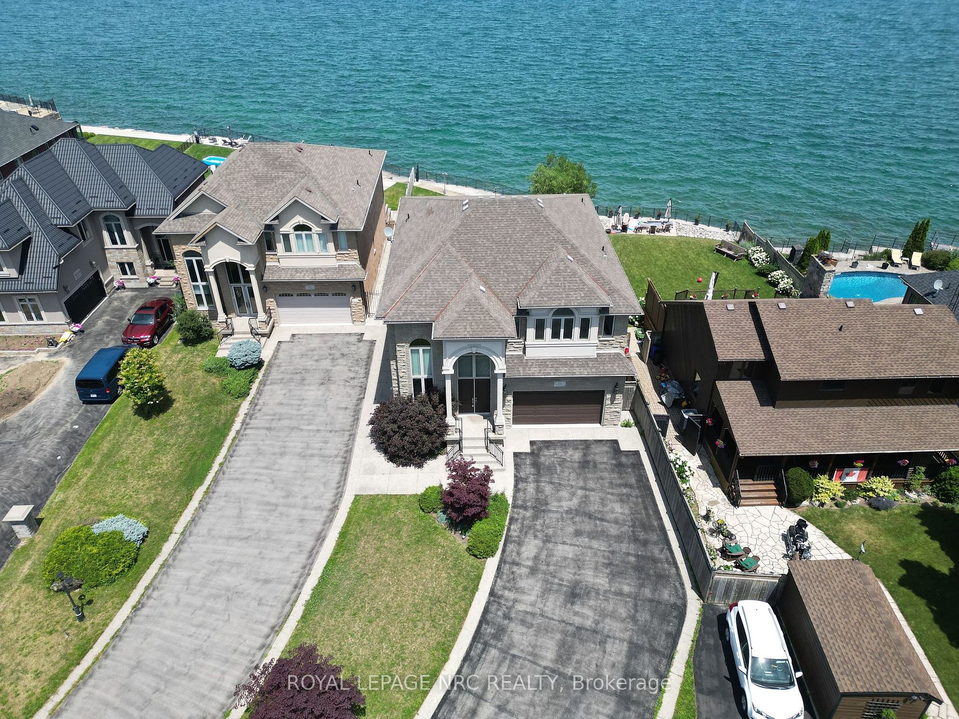 112 Watercrest Dr