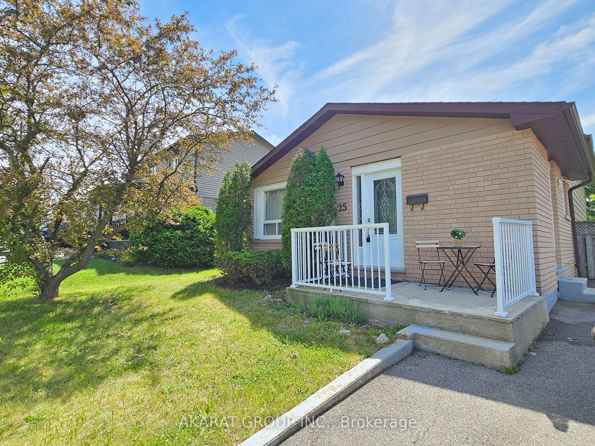 25 Pembroke Street N