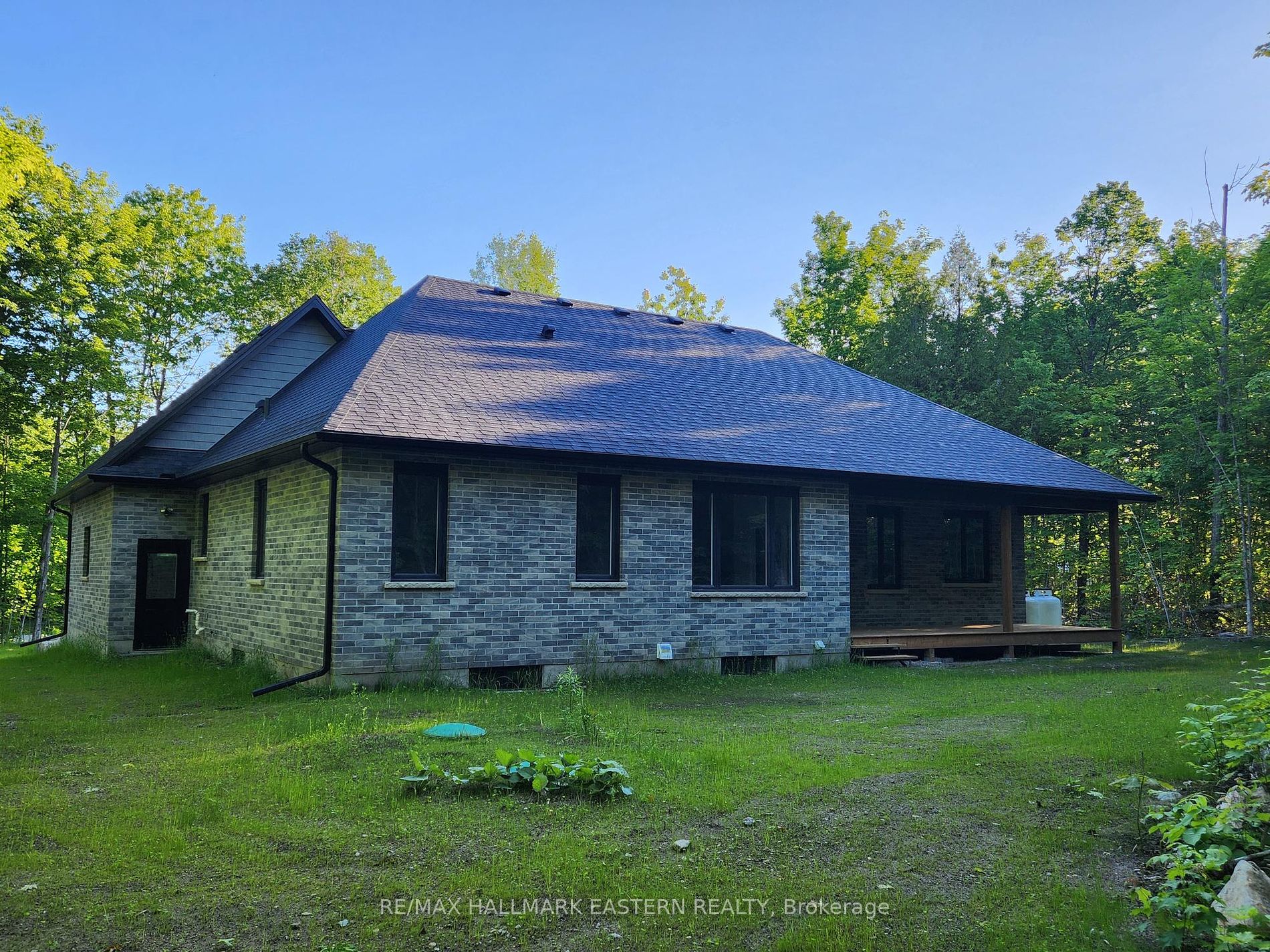 11 Maplewood Court
