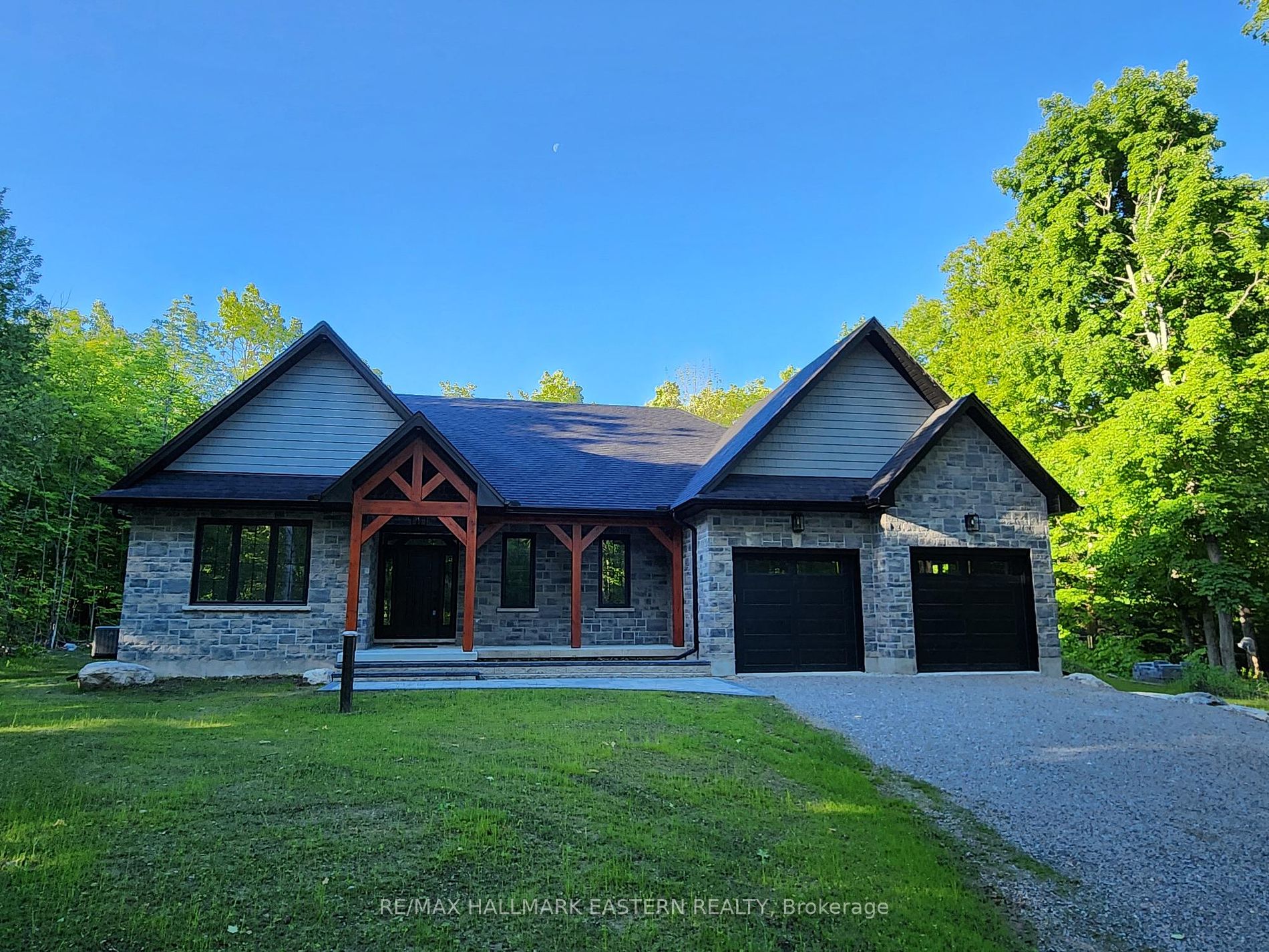11 Maplewood Court