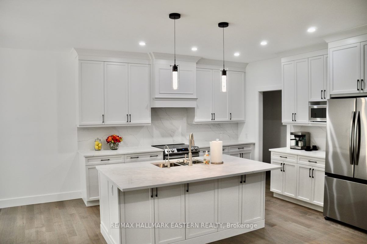 11 Maplewood Court