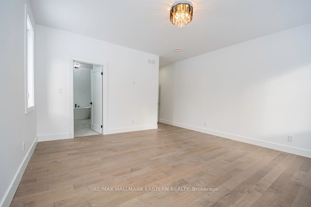 11 Maplewood Court
