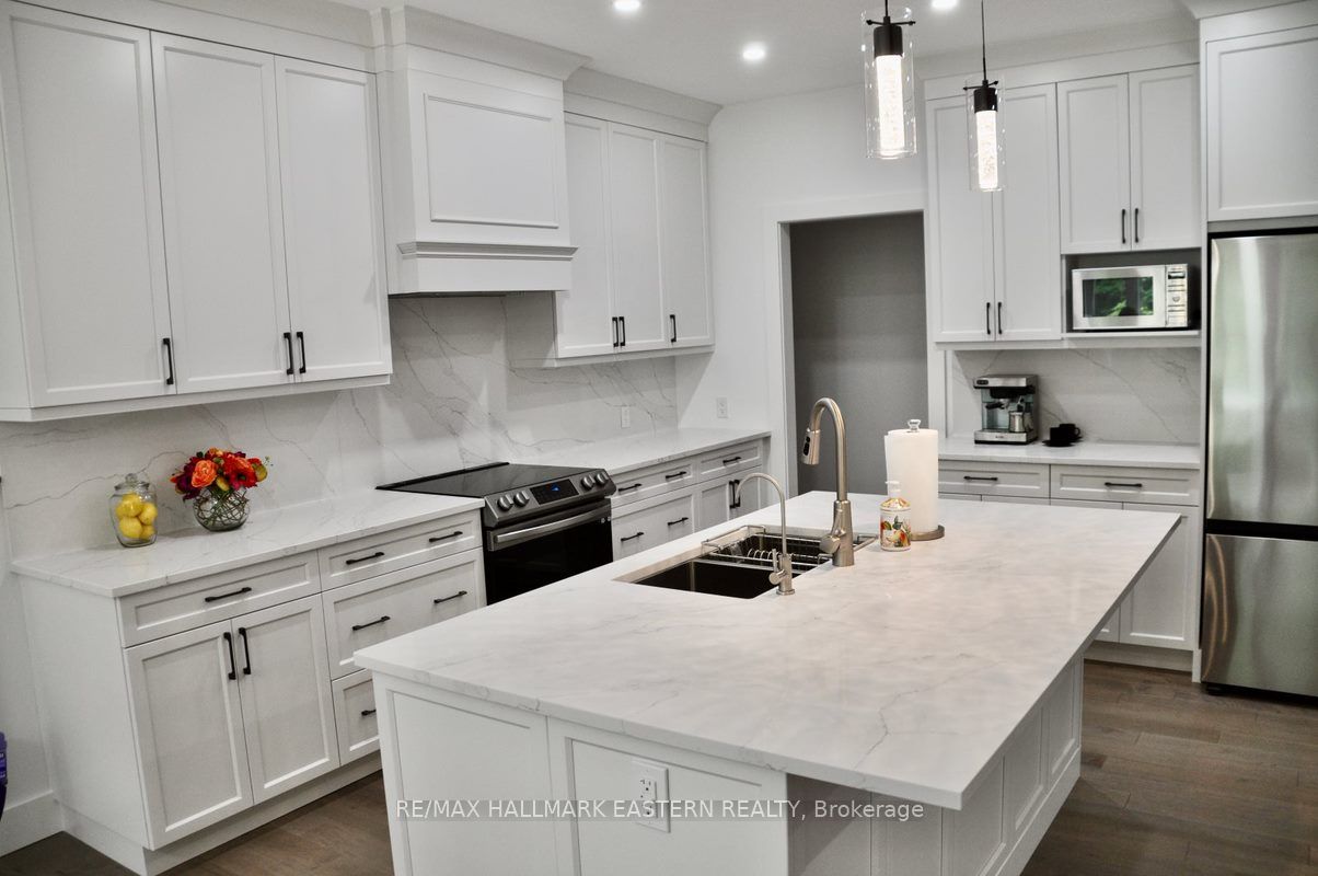 11 Maplewood Court