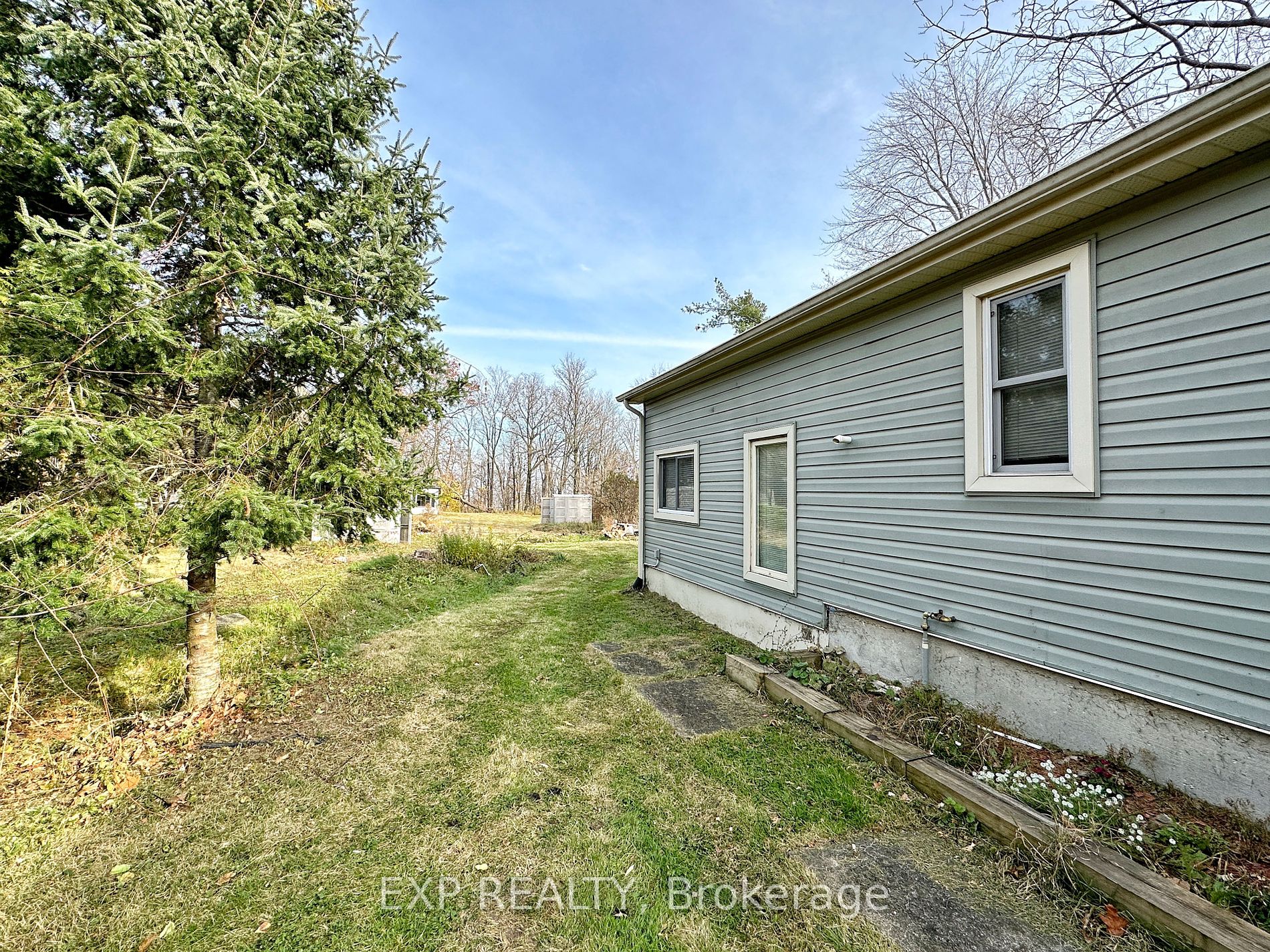 49 Ridge Rd E
