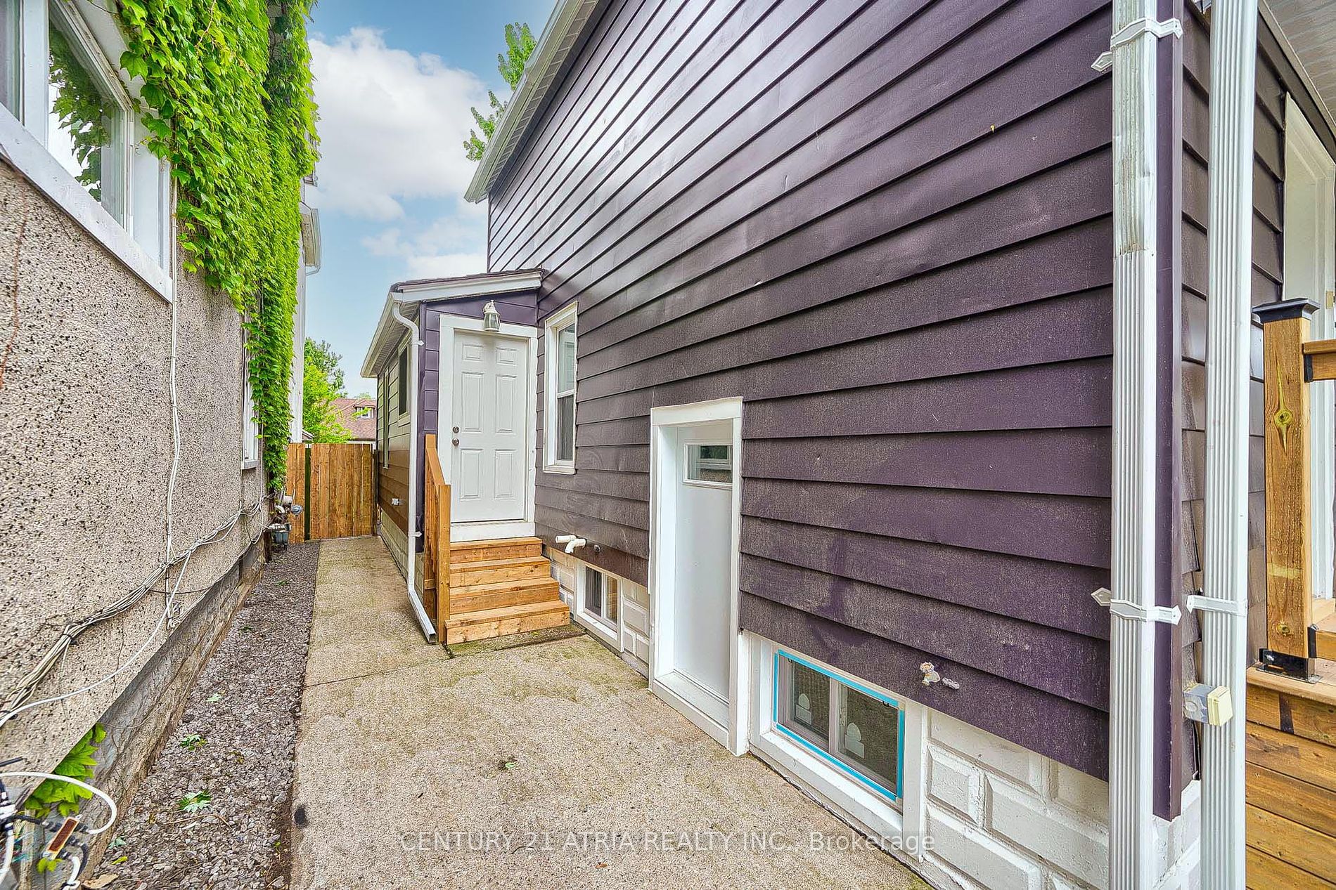 15 Asher Street