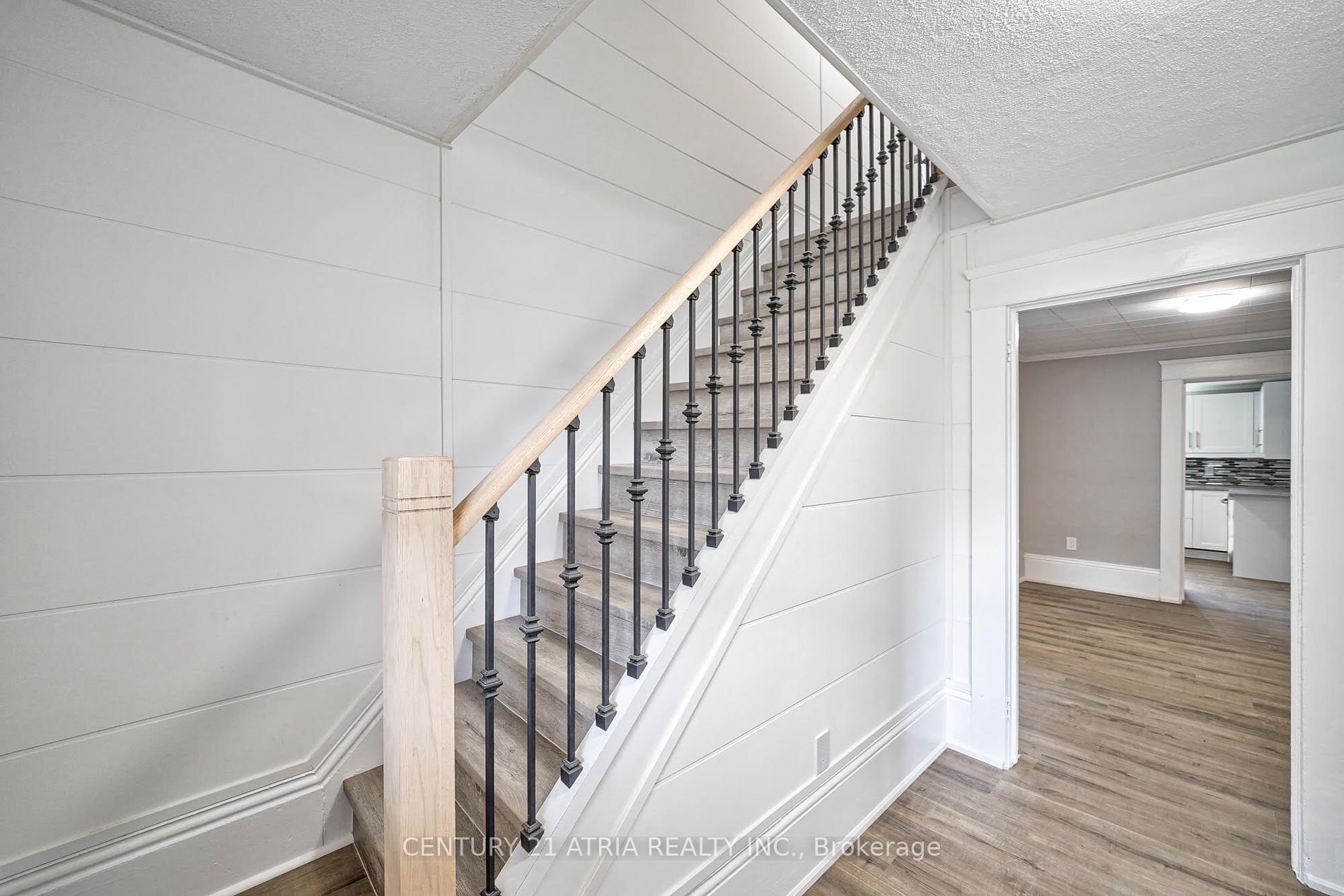 15 Asher Street