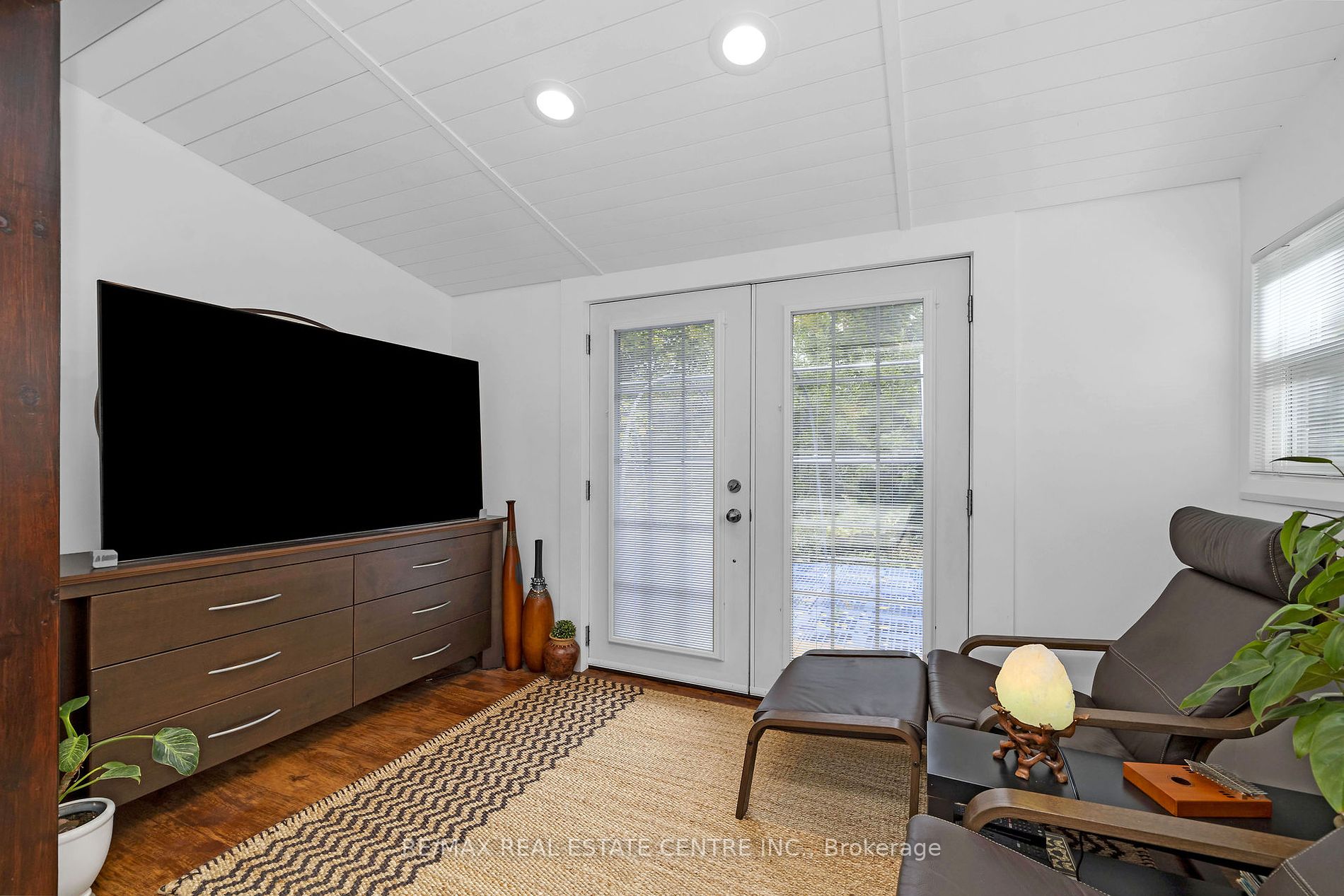 5 Millwood Road