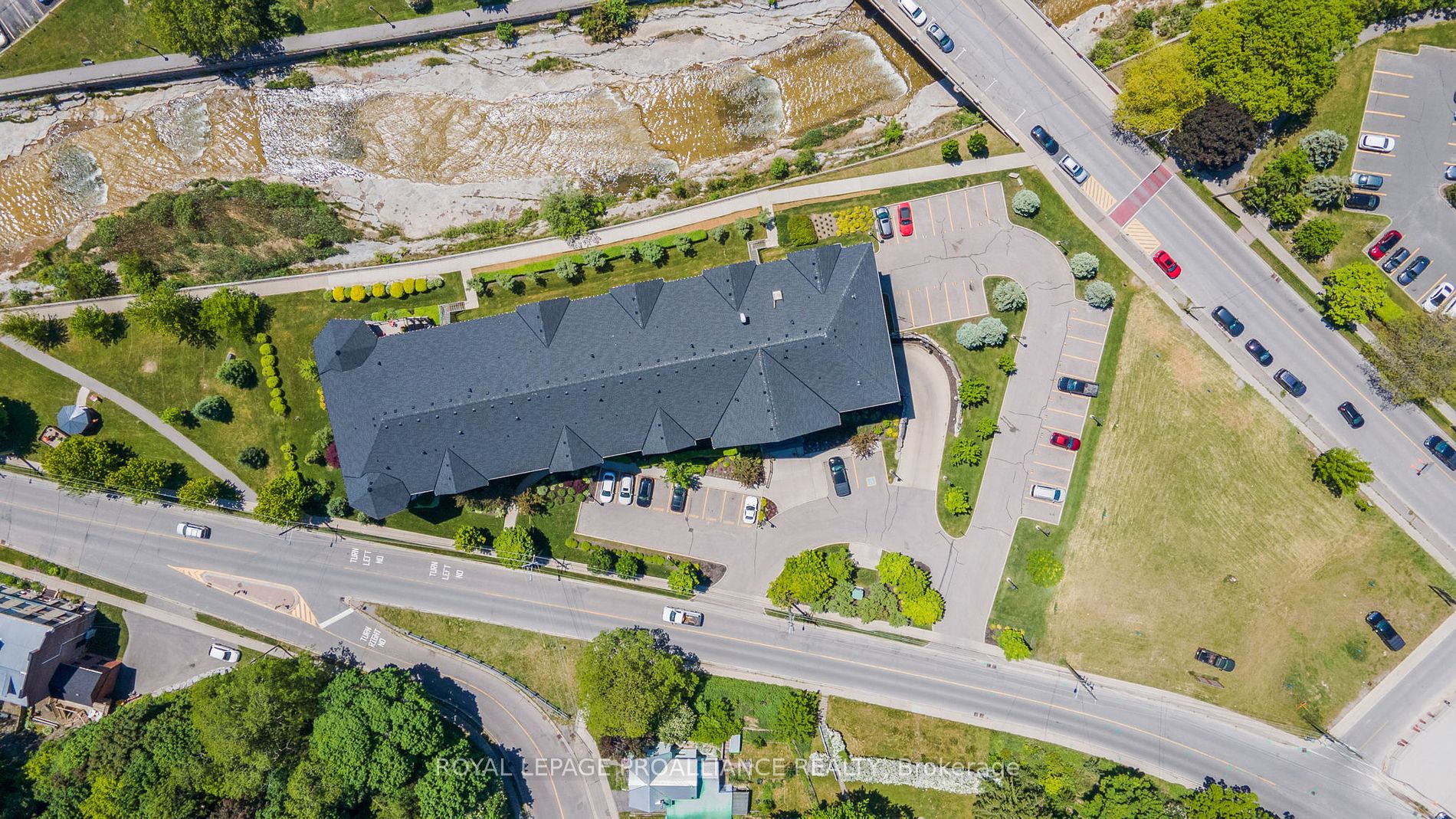 50 Mill Street N, #306